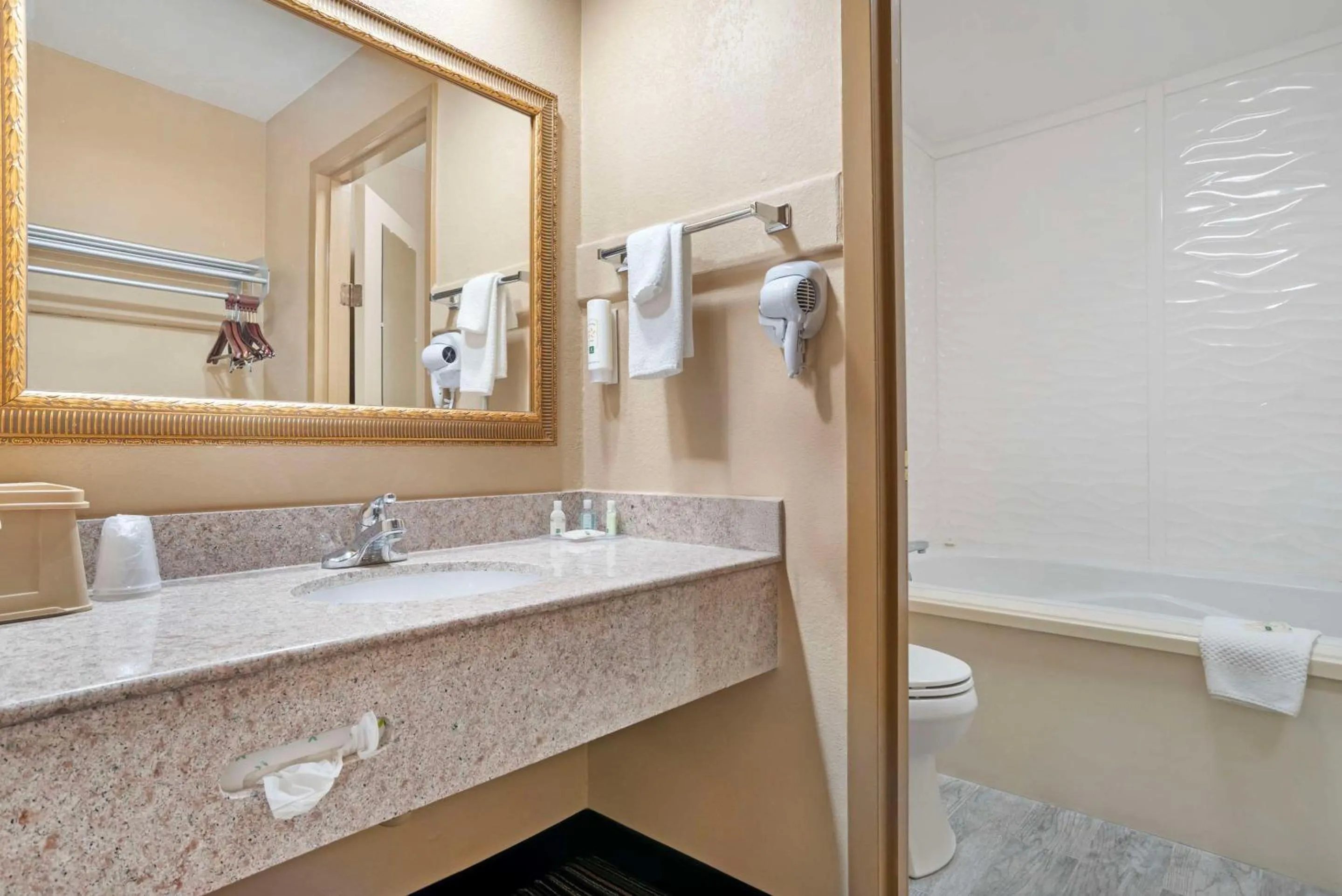 Bedroom in Quality Inn