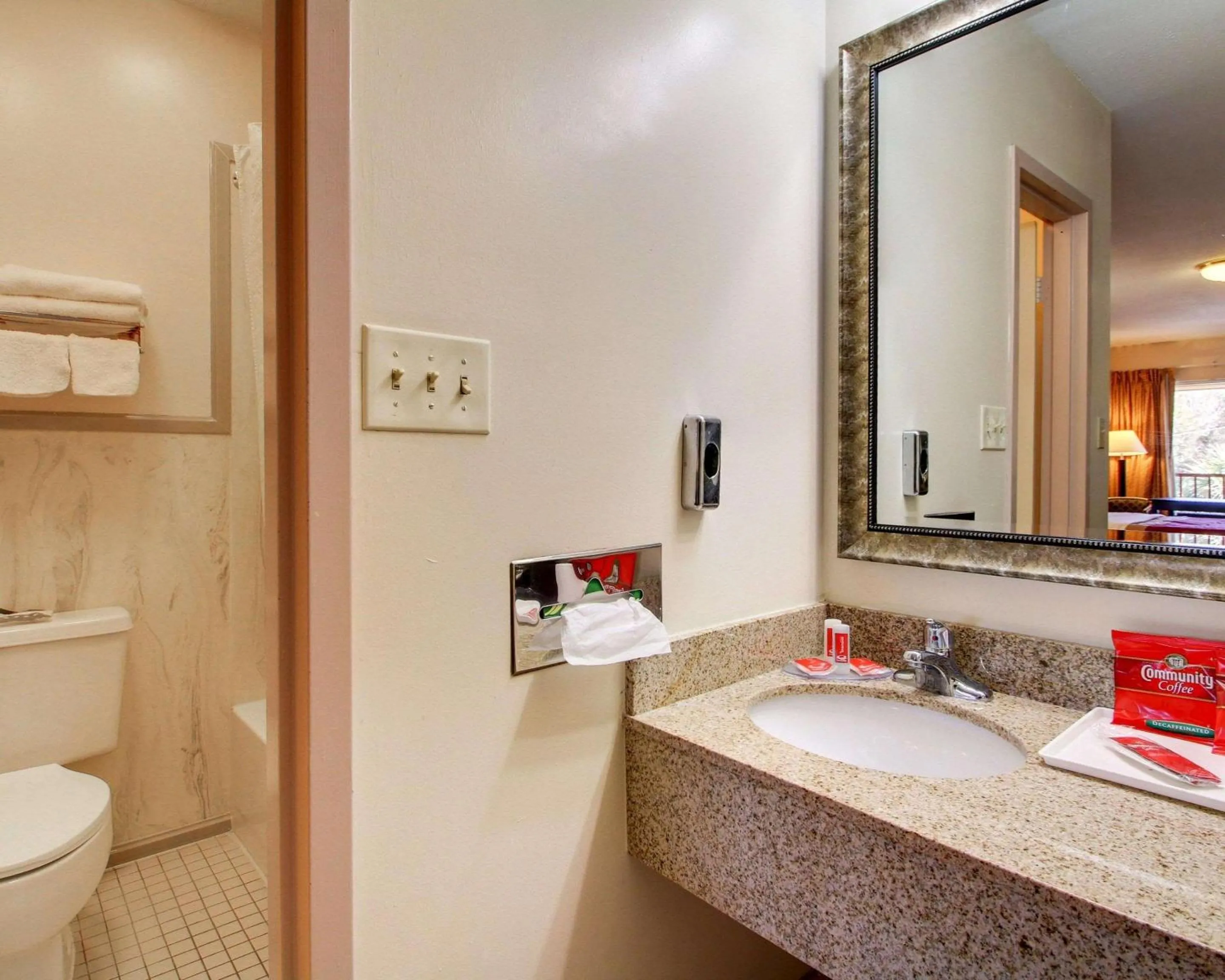 Bathroom in Twin Star Lodge