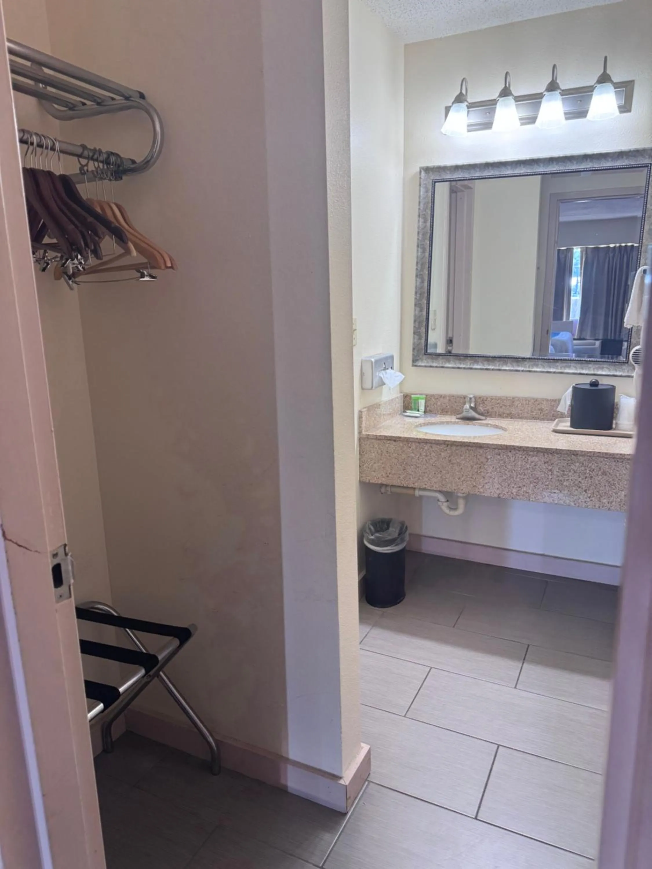 Bathroom in Twin Star Lodge