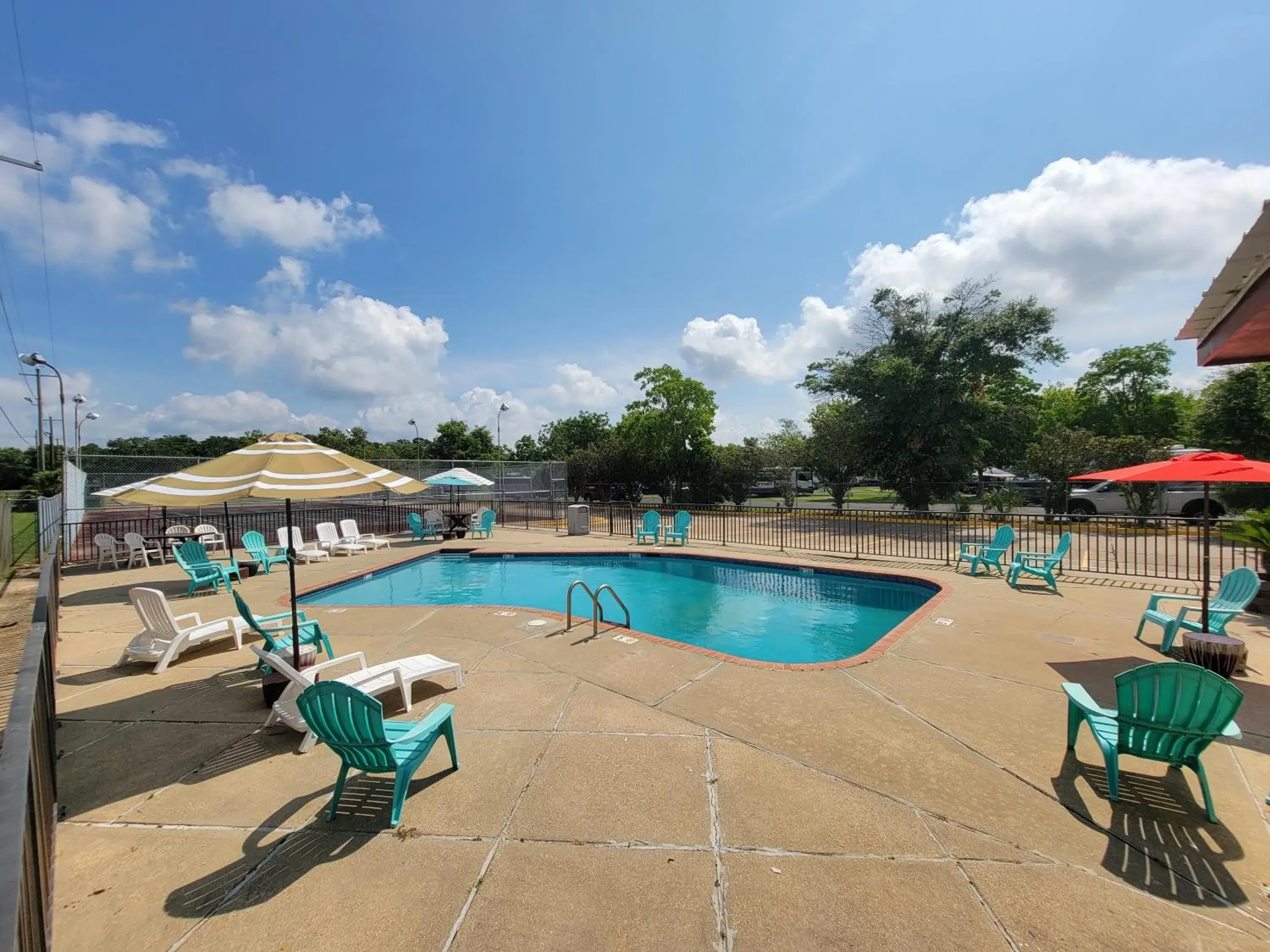 Pool view, Swimming Pool in Econo Lodge Biloxi Beach North