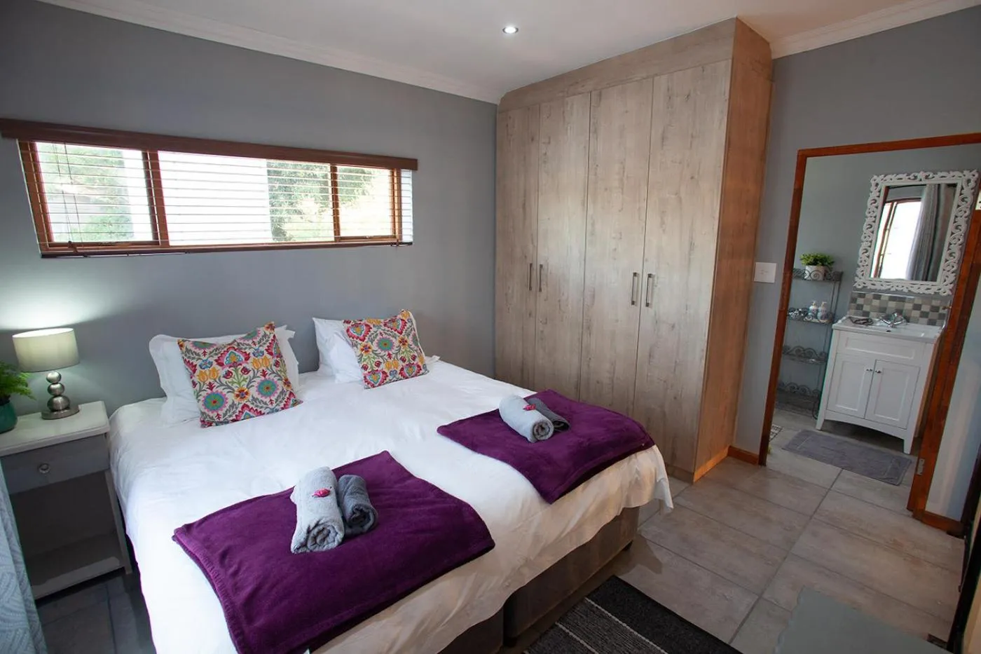 Bedroom, Bed in Culemborg Cottage
