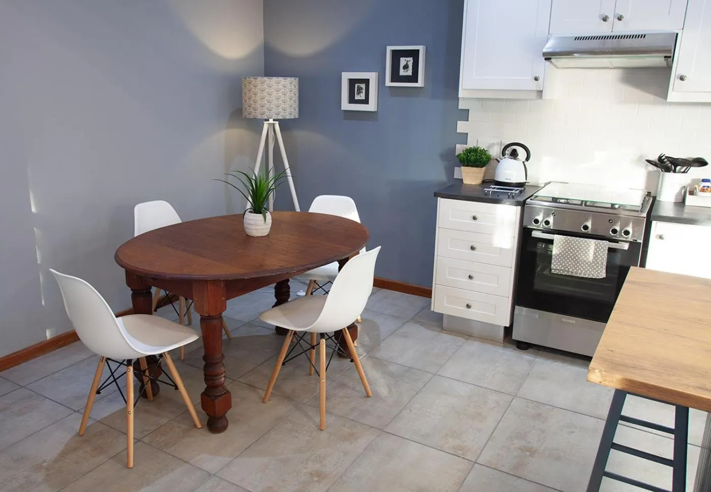 Dining area in Culemborg Cottage
