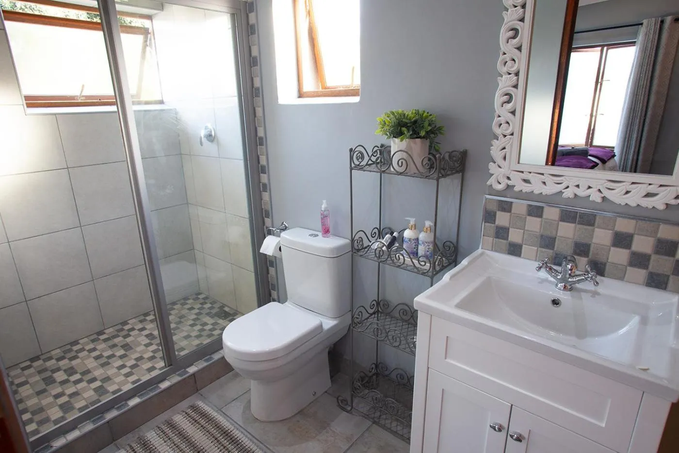 Bathroom in Culemborg Cottage
