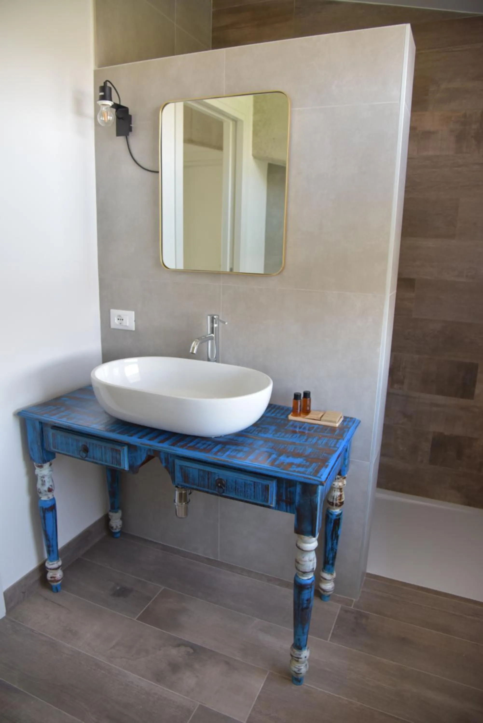 Shower in Bed & Breakfast IL PAJO