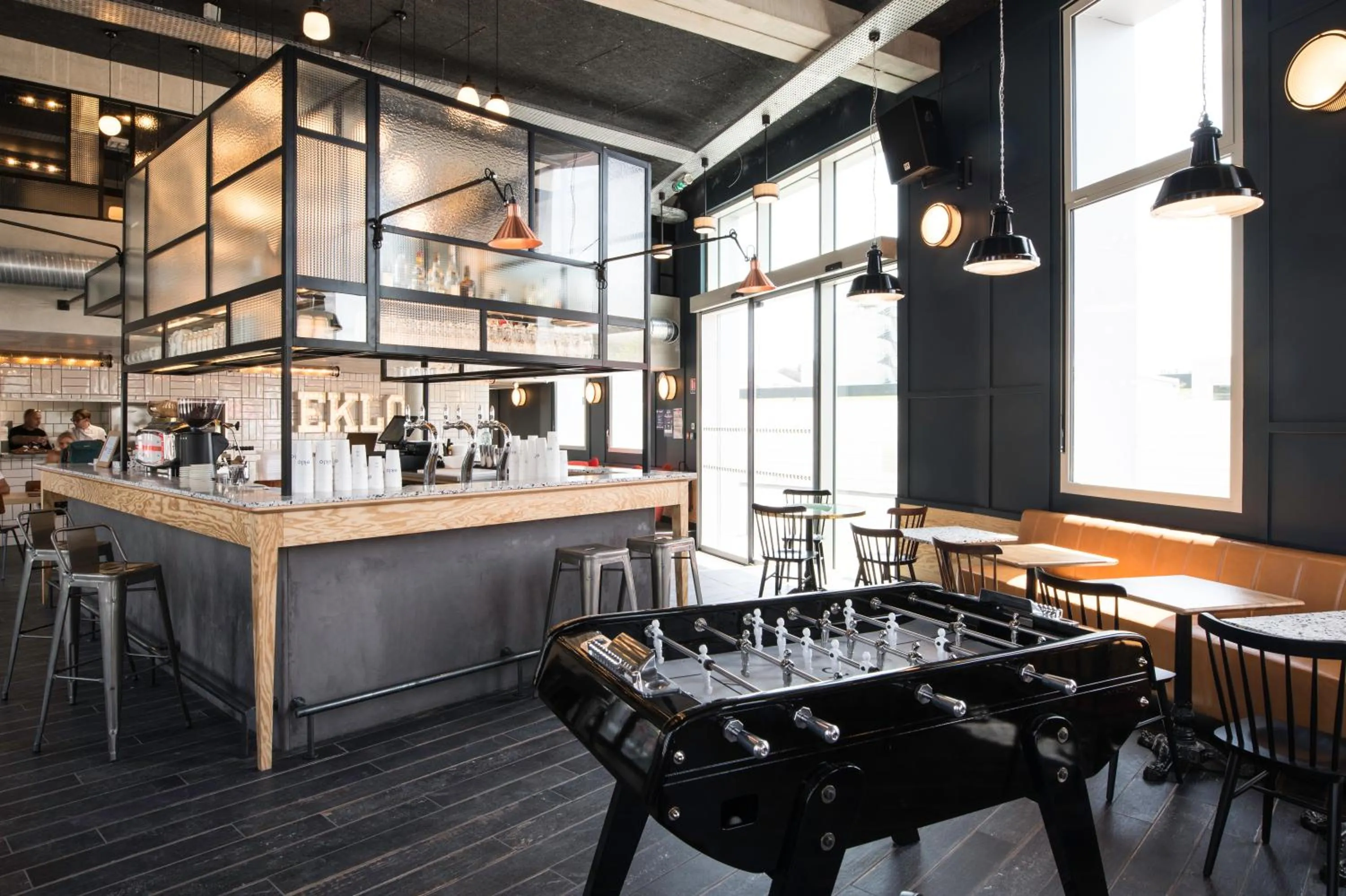 Restaurant/places to eat in Eklo Hotels Bordeaux Centre Bastide