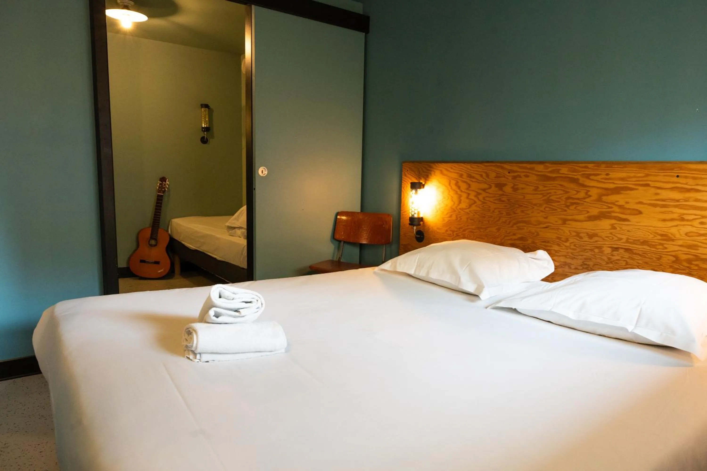 Bed in Eklo Hotels Bordeaux Centre Bastide