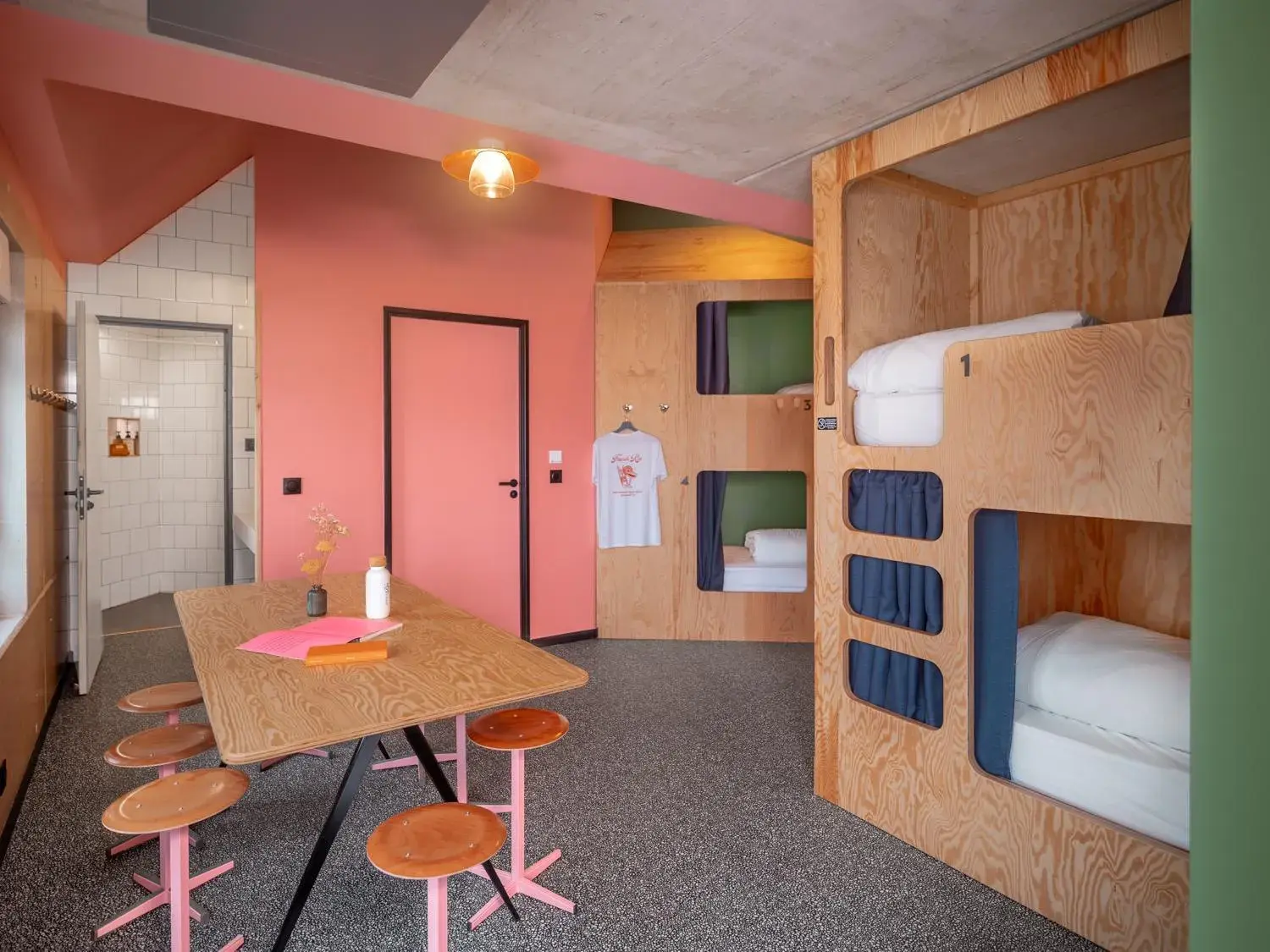EkloDormitory with private bathroom (sleeps 8) in Eklo Hotels Bordeaux Centre Bastide EkloDormitory with private bathroom (sleeps 8) in Eklo Hotels Bordeaux Centre Bastide
