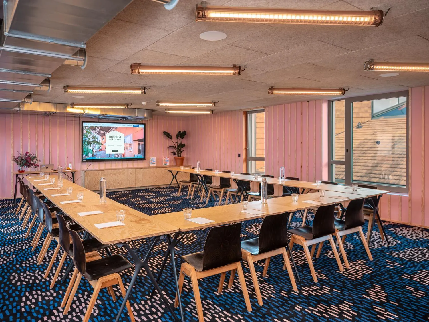 Meeting/conference room in Eklo Hotels Bordeaux Centre Bastide