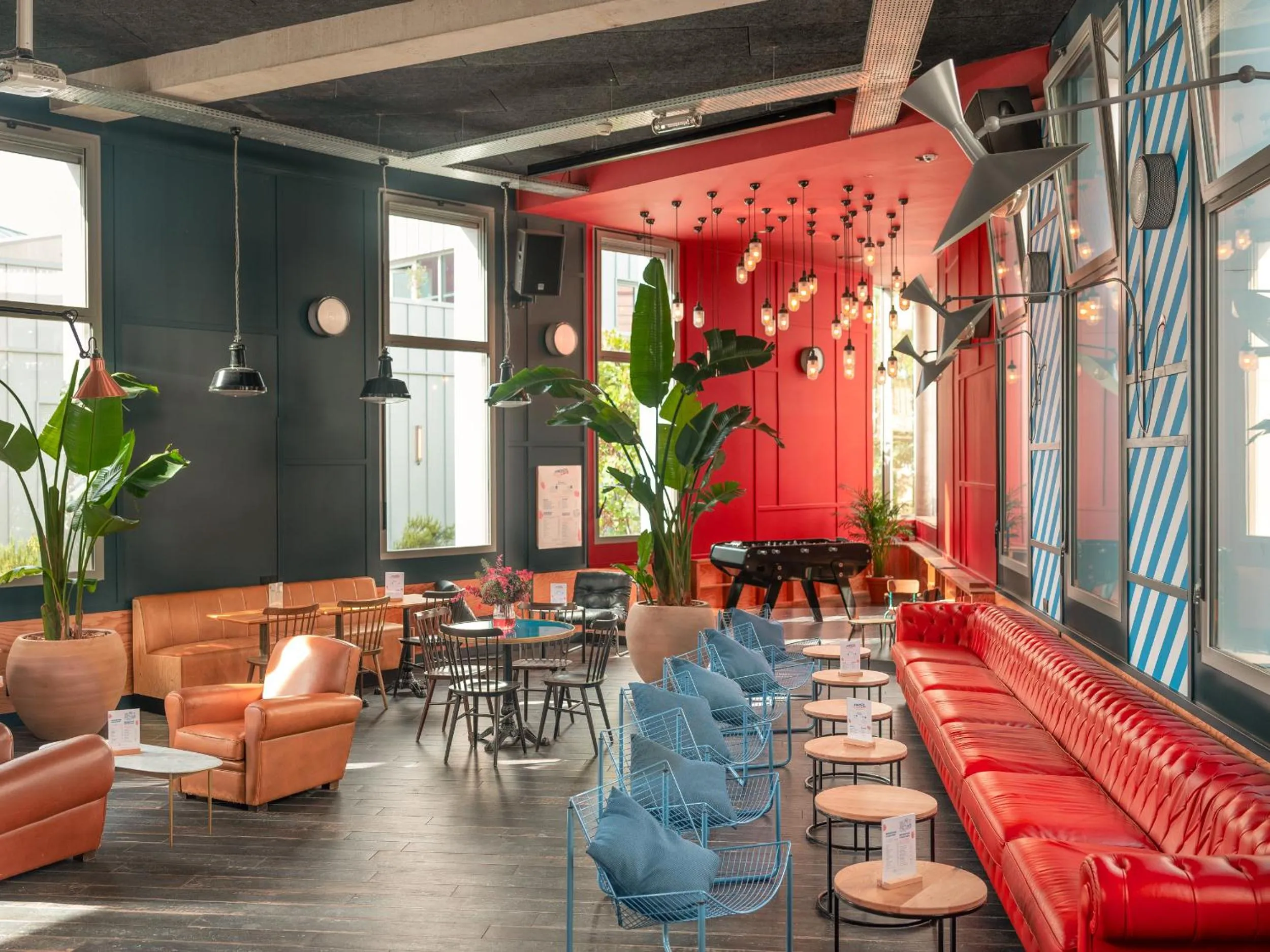 Restaurant/places to eat in Eklo Hotels Bordeaux Centre Bastide