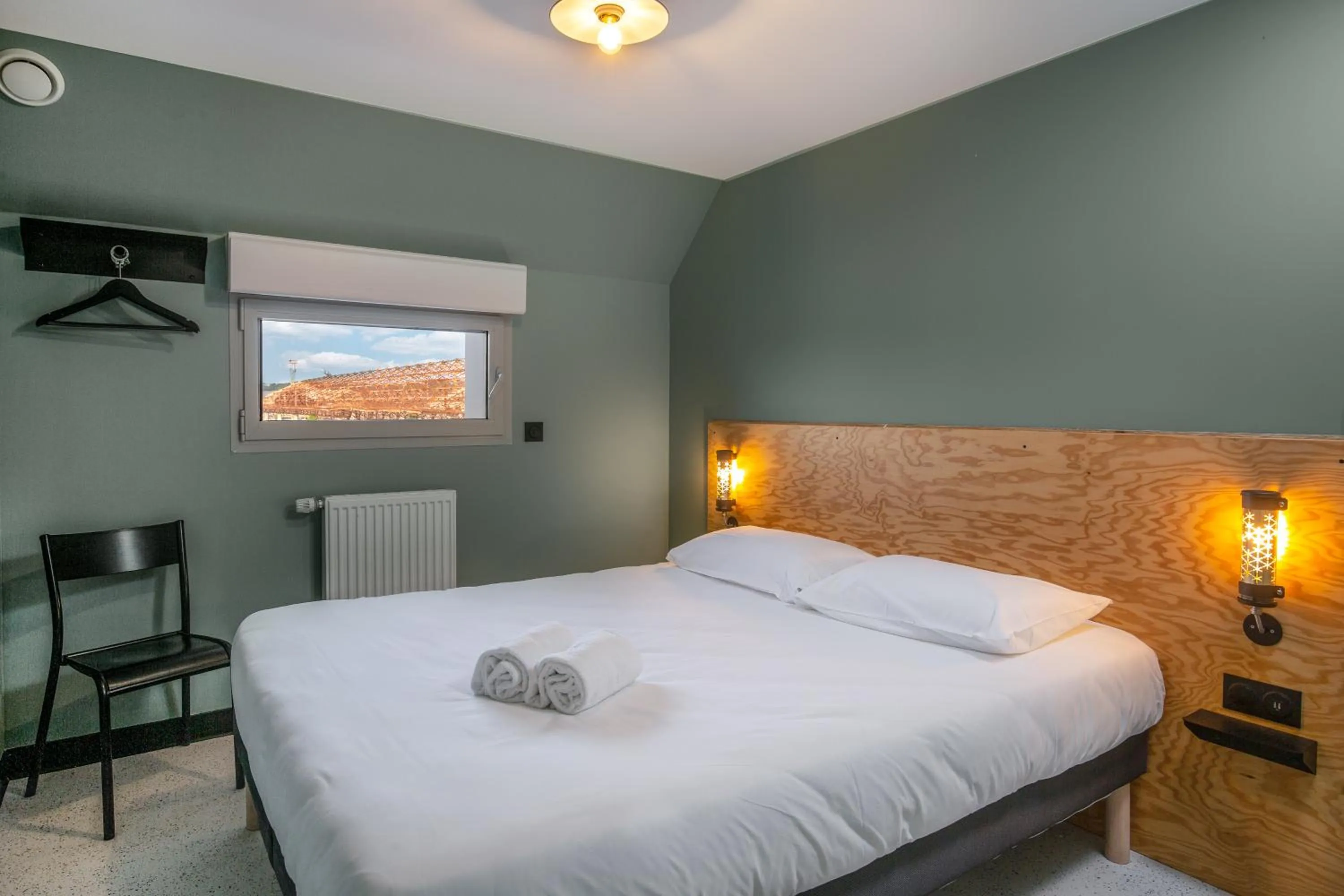 Bed in Eklo Hotels Bordeaux Centre Bastide