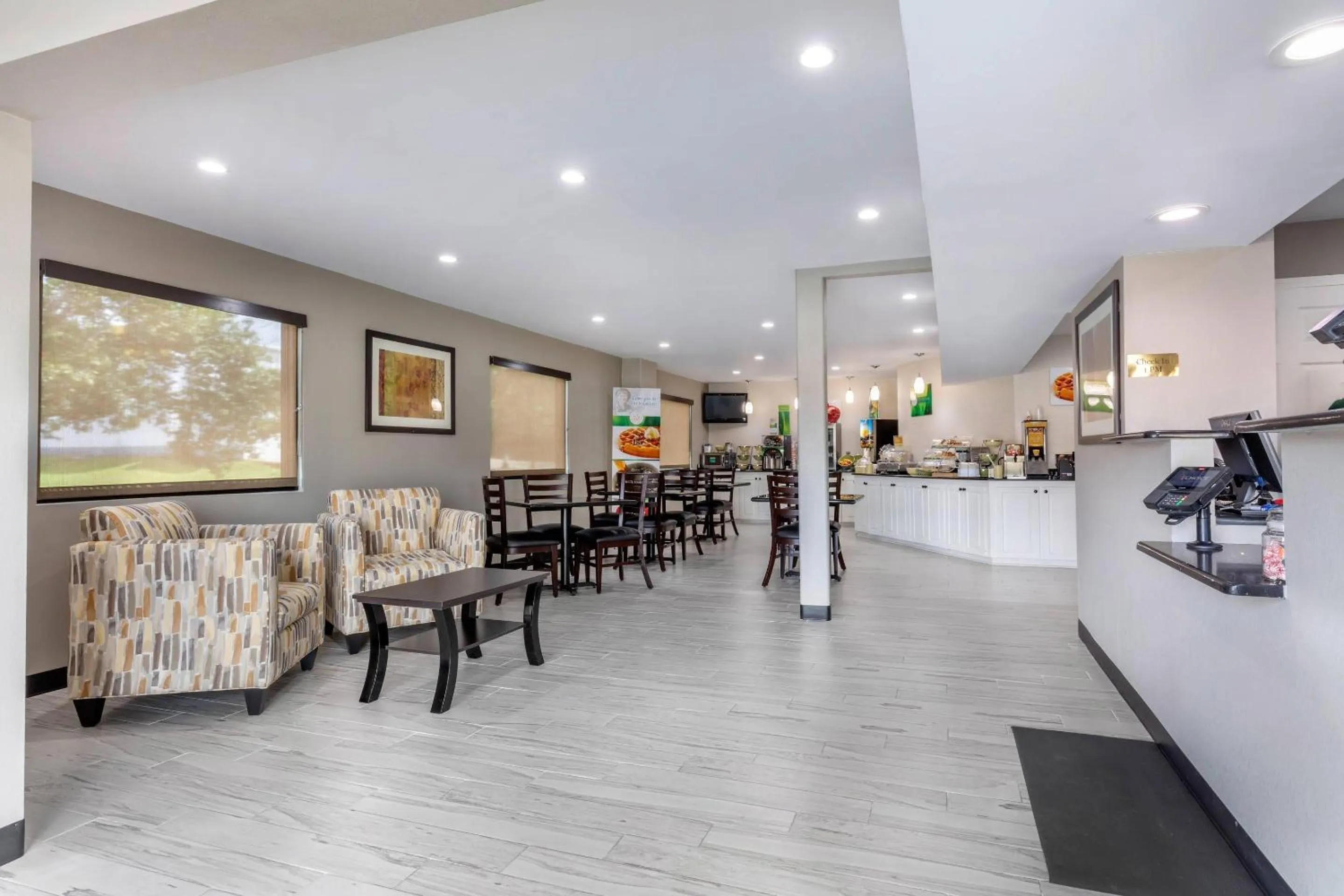 Lobby or reception in Quality Inn McComb