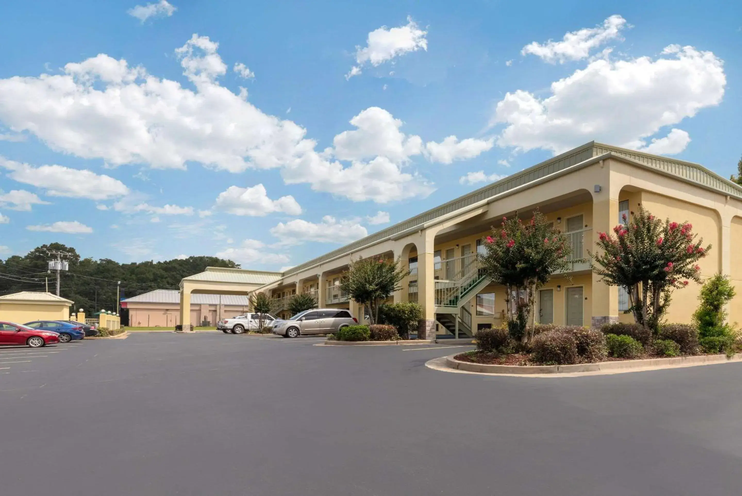 Property building in Quality Inn McComb Property building in Quality Inn McComb