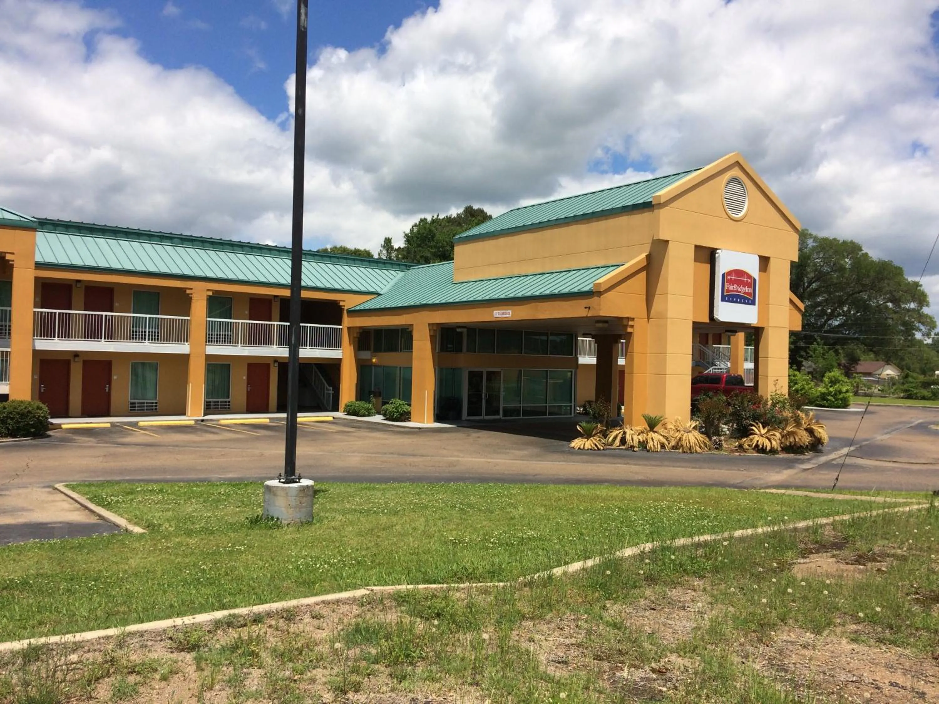 Property building in FairBridge Inn Express Natchez