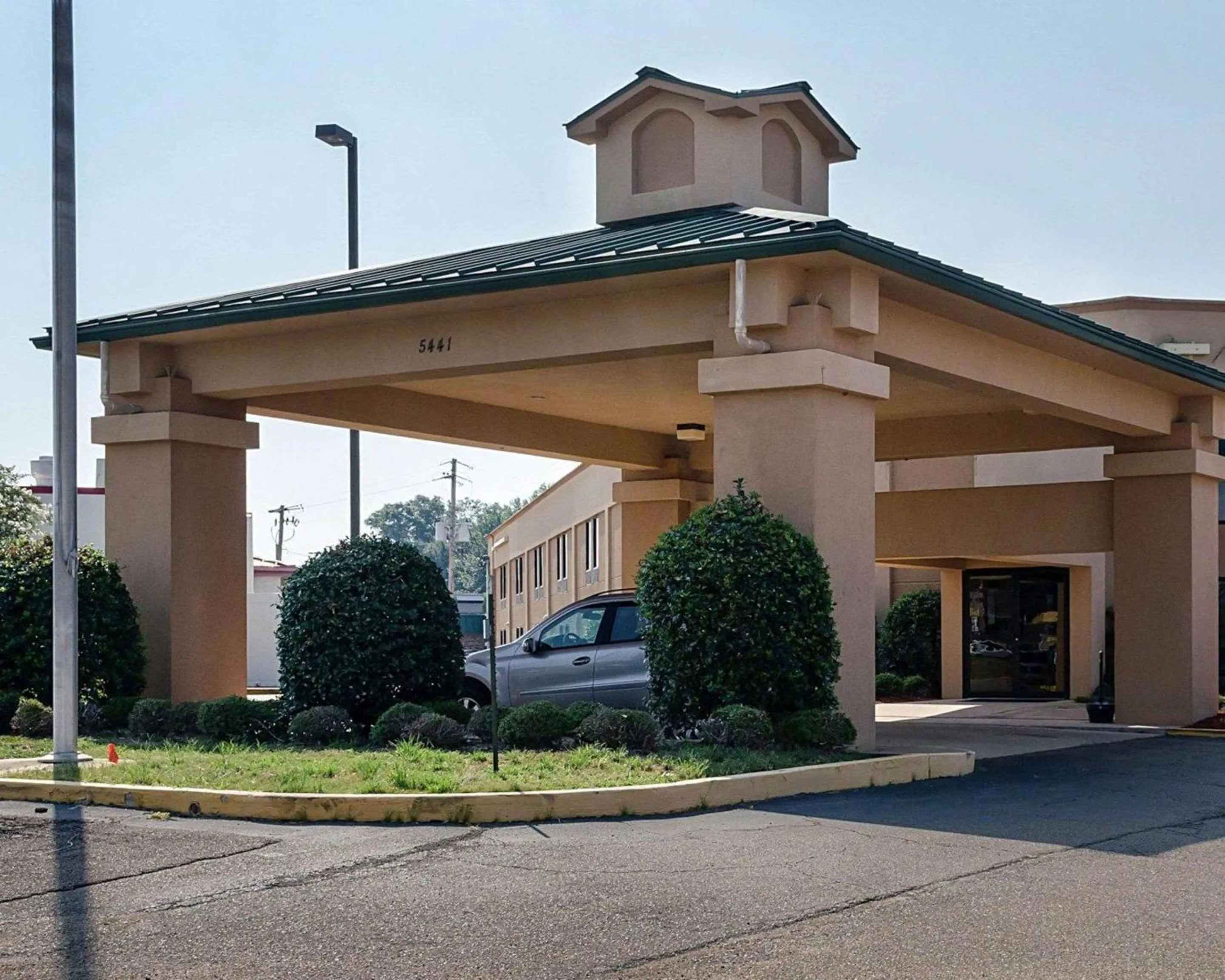 Property building in Quality Inn