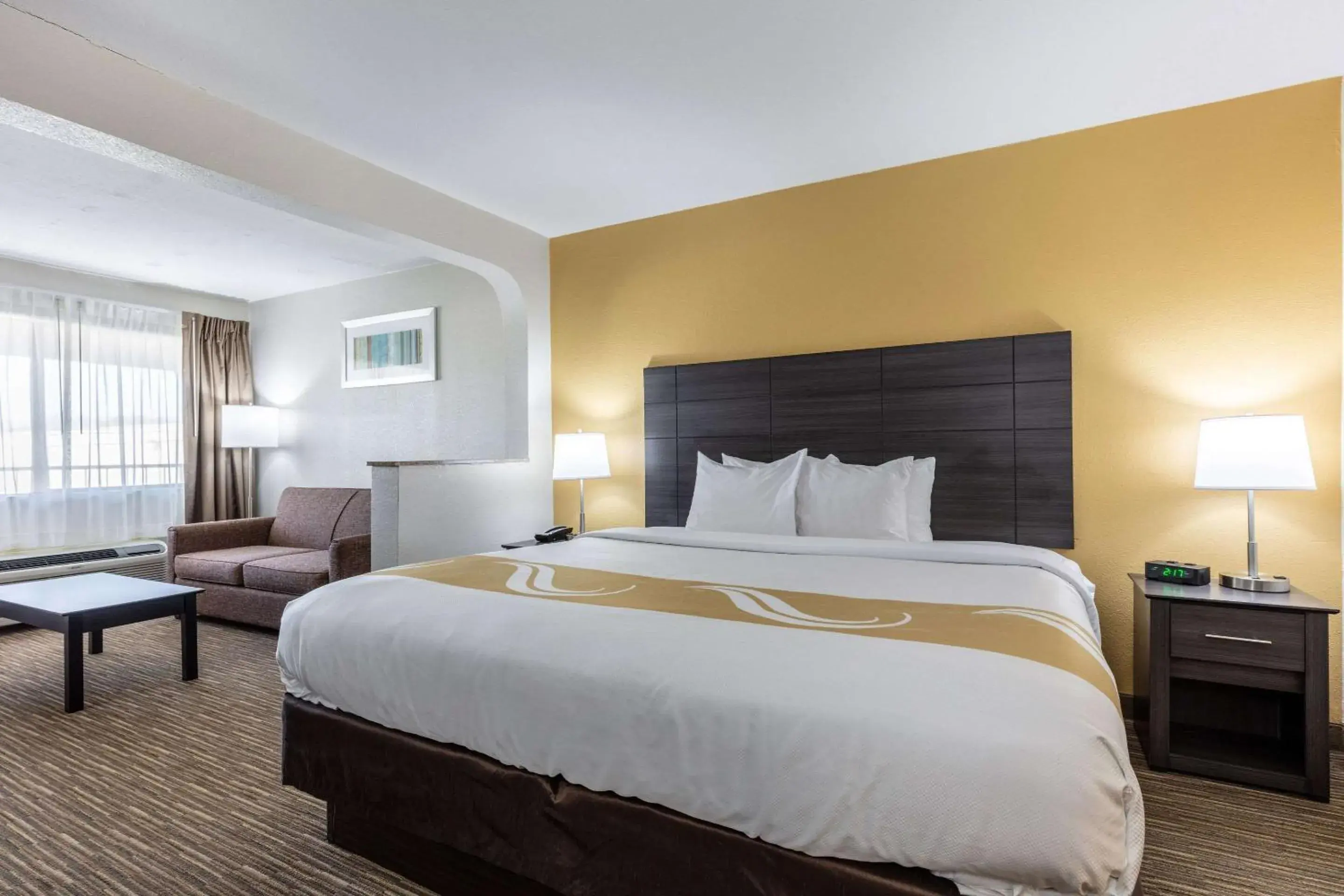 Photo of the whole room, Bed in Quality Inn Southaven - Memphis South Photo of the whole room, Bed in Quality Inn Southaven - Memphis South