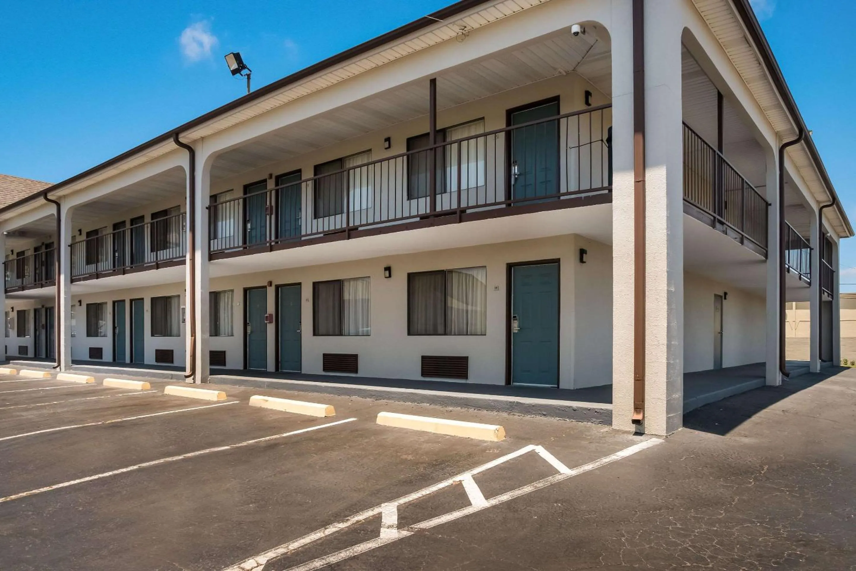 Property building in Quality Inn Southaven - Memphis South