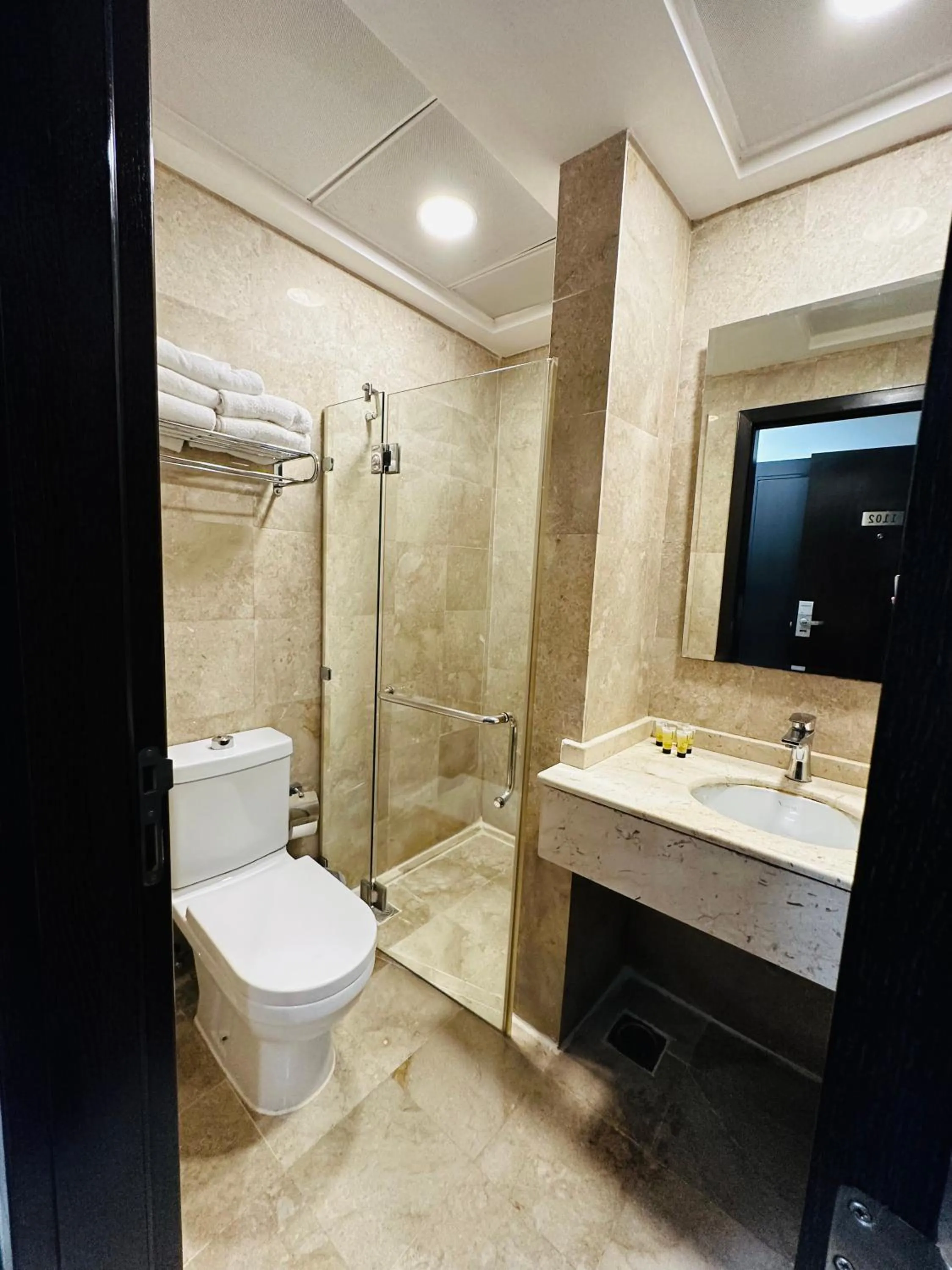 Bathroom in Saif Al Majd Hotel