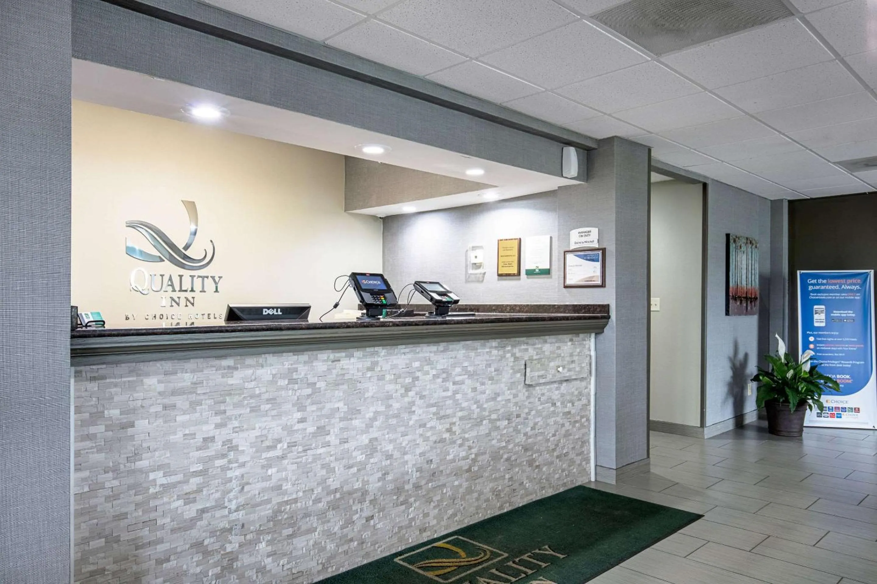 Lobby or reception in Quality Inn Holly Springs South