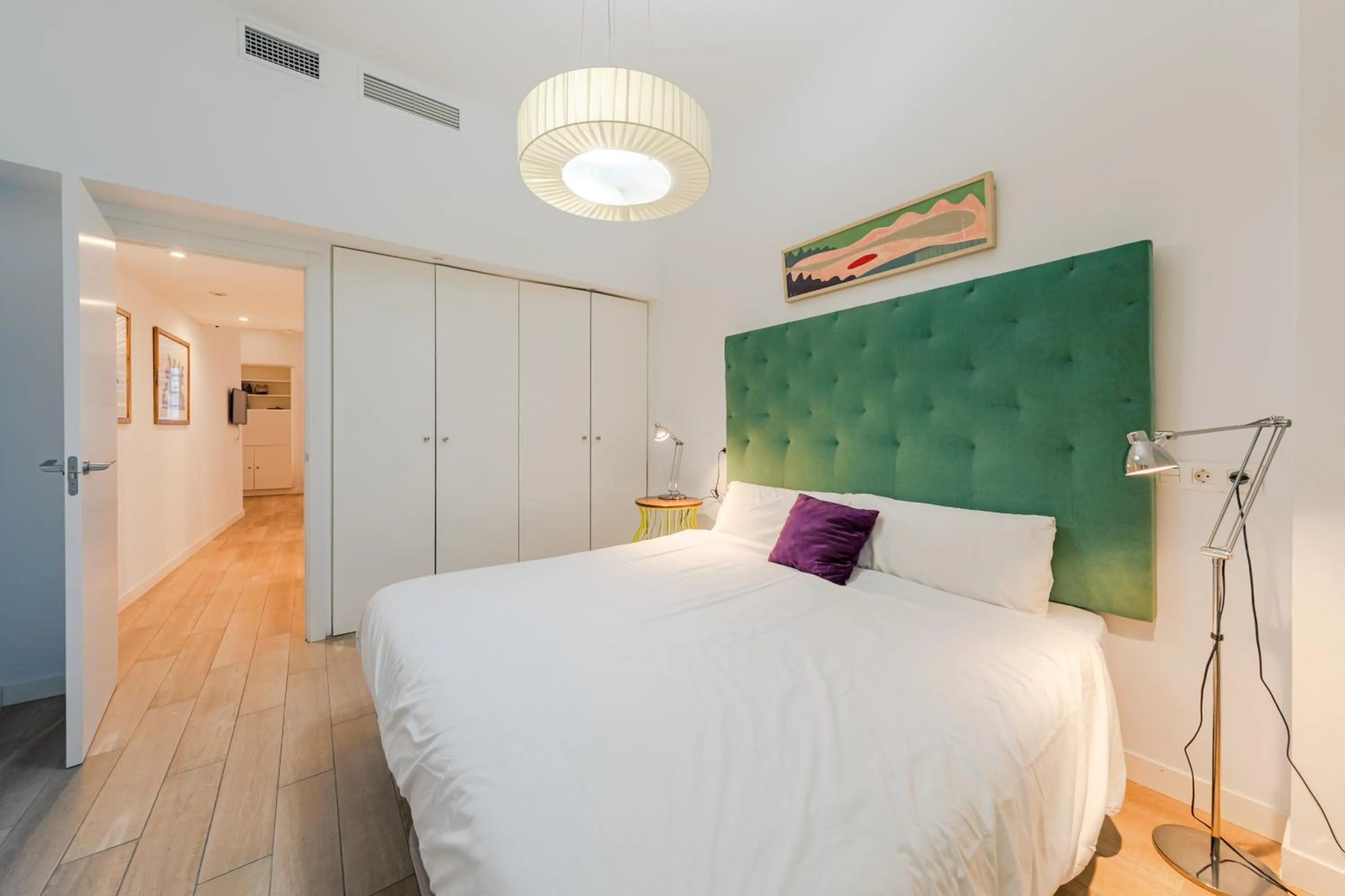 Bed in Green-Apartments Plaza del Pan