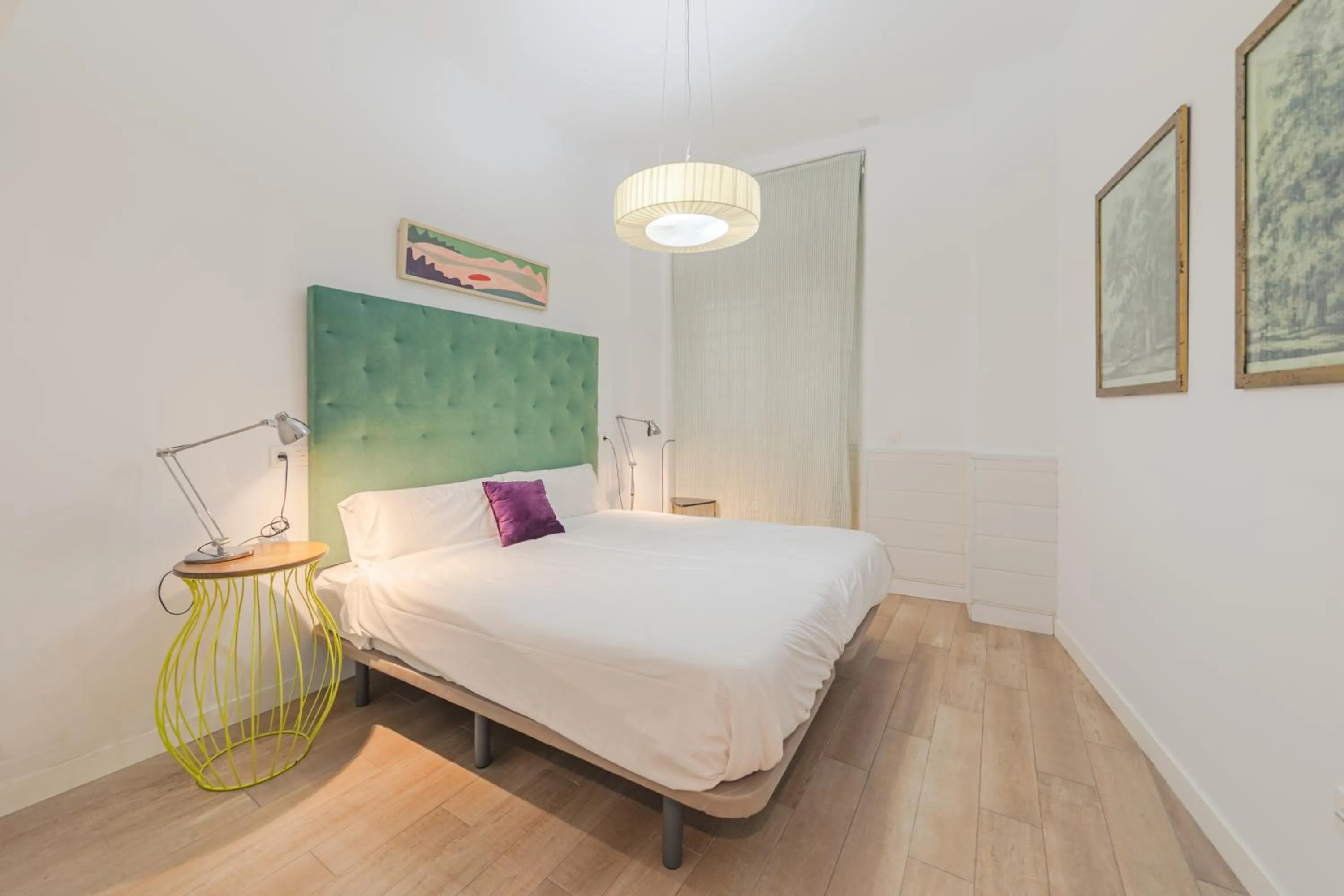 Bed in Green-Apartments Plaza del Pan
