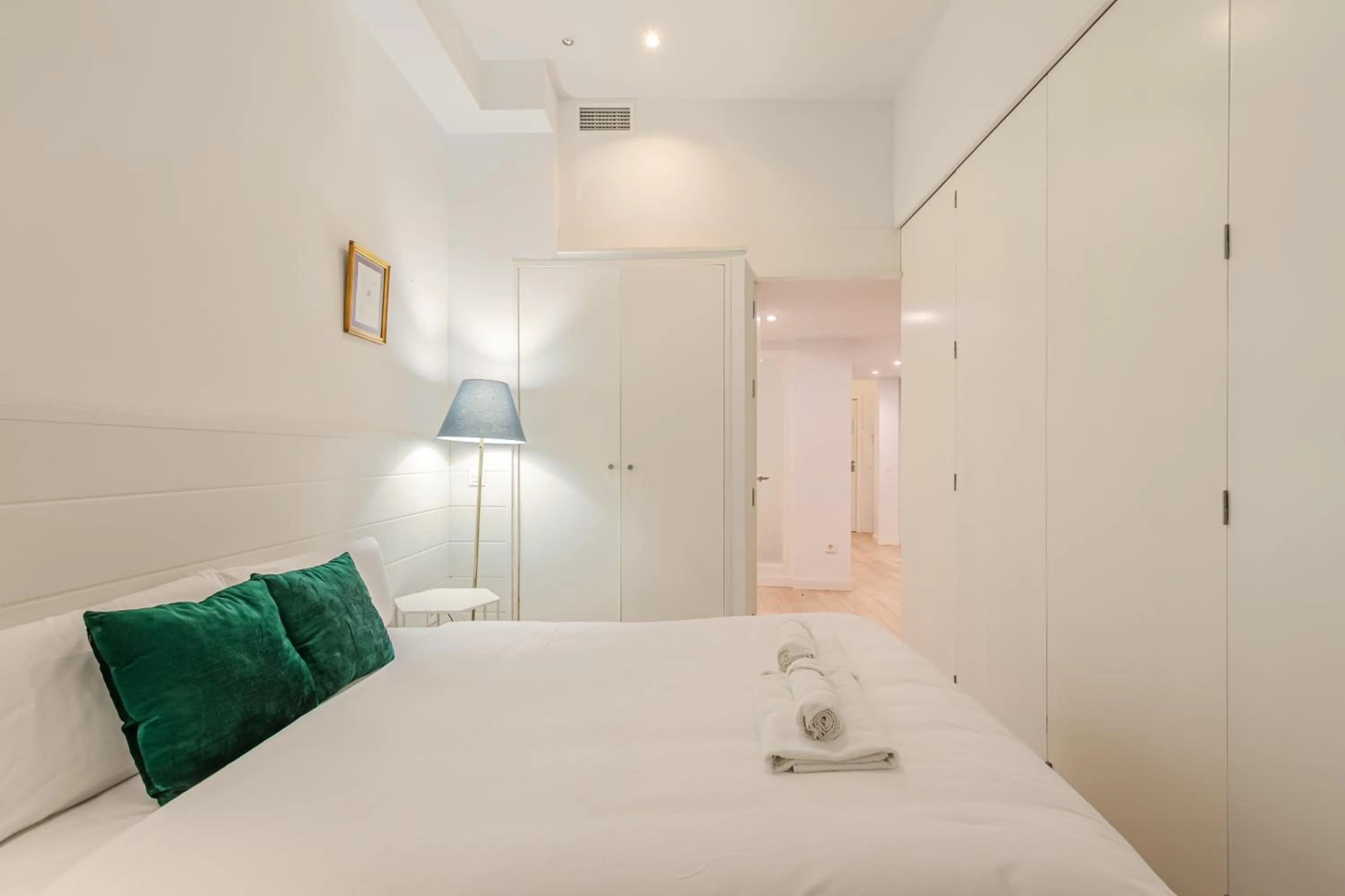Bedroom, Bed in Green-Apartments Plaza del Pan