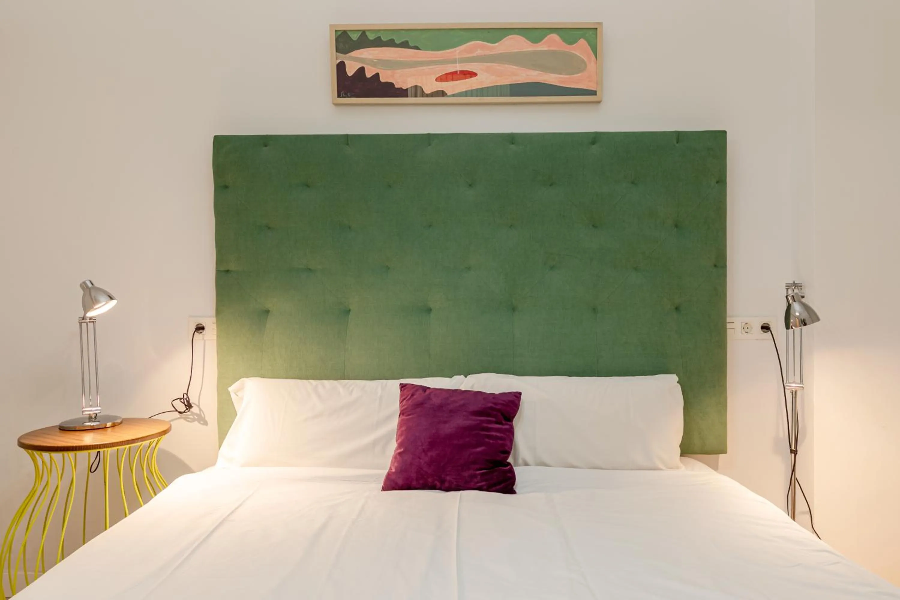 Bed in Green-Apartments Plaza del Pan