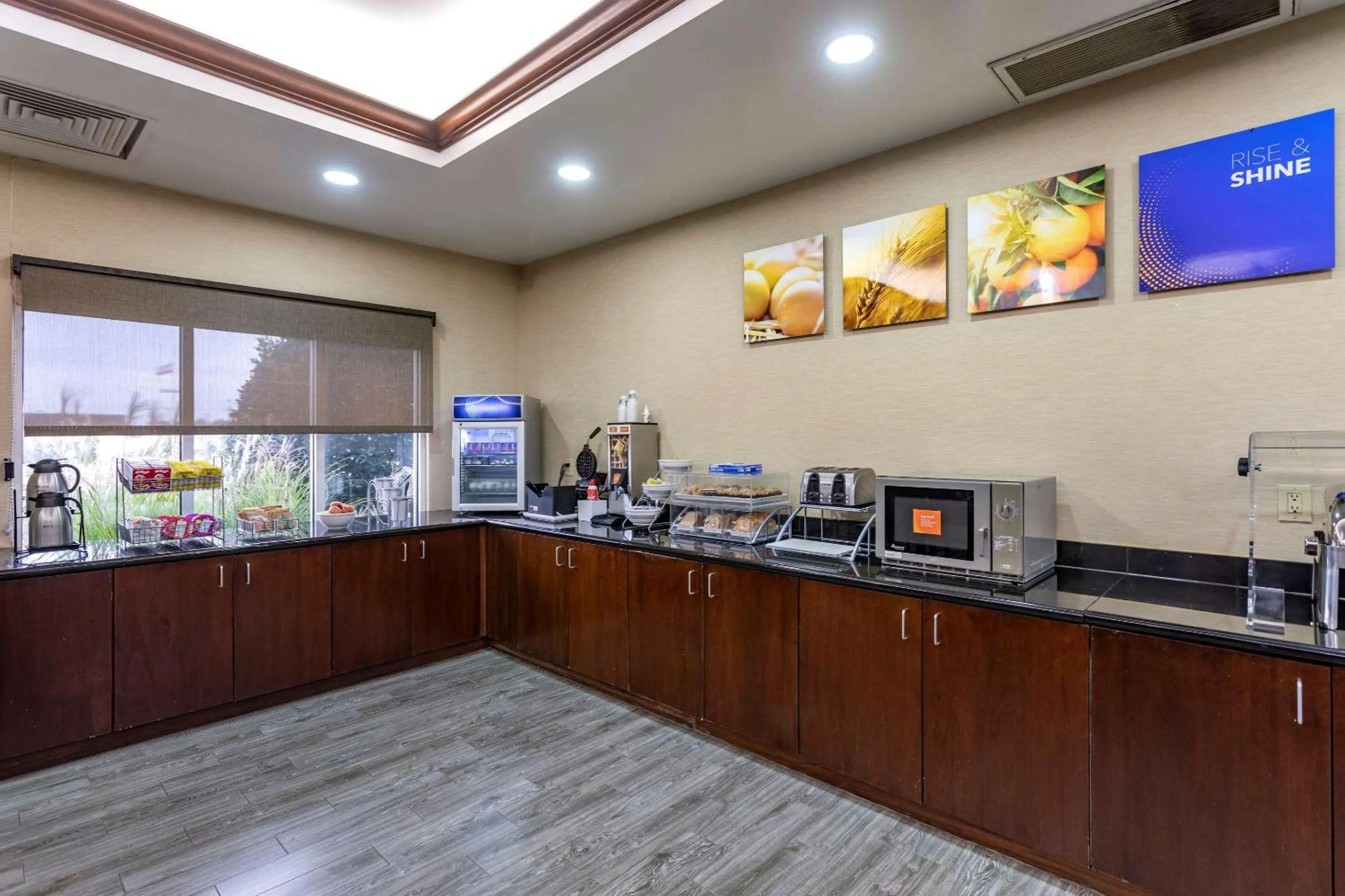 Restaurant/places to eat in Comfort Suites Olive Branch - Memphis South