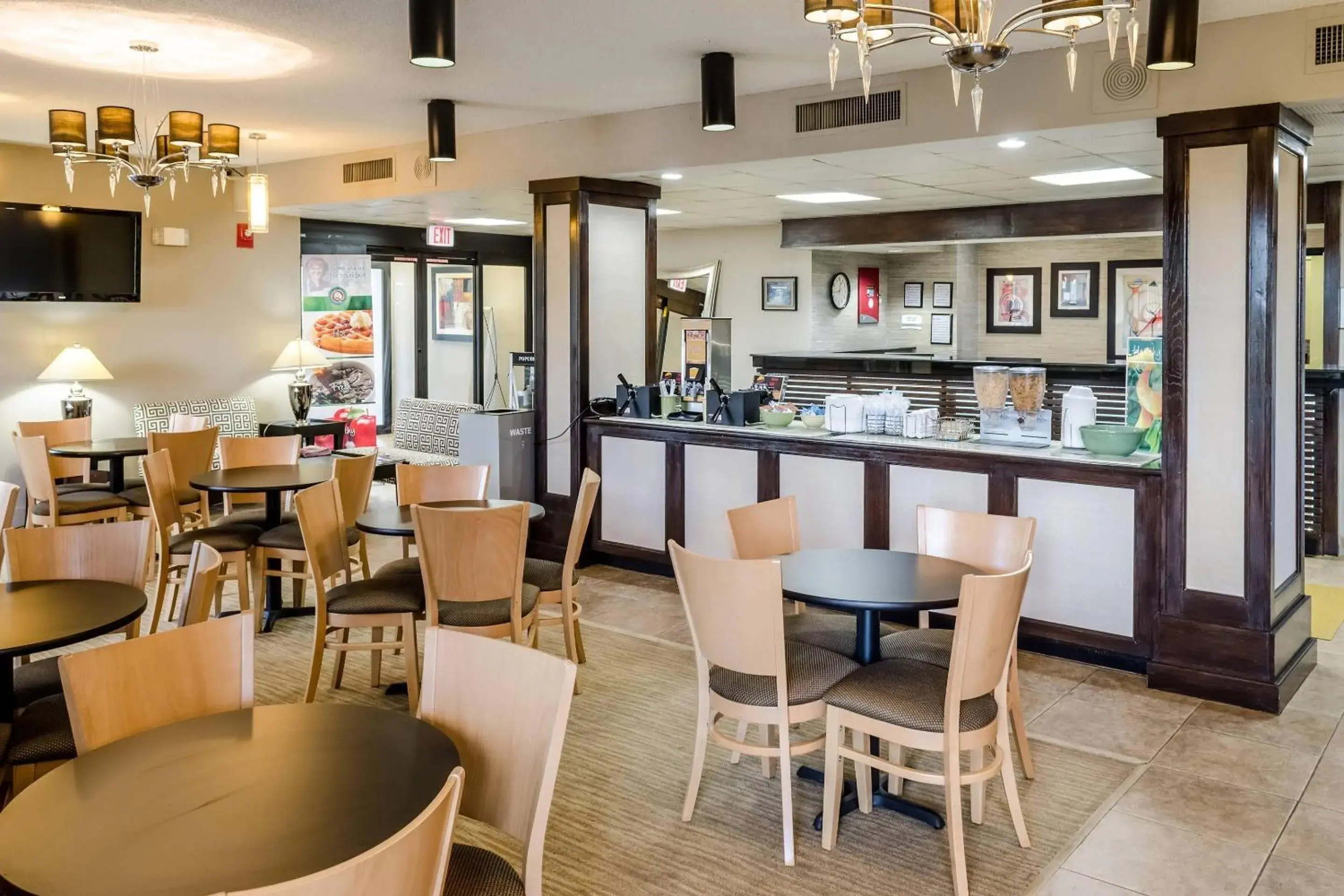 Breakfast in Quality Inn Moss Point - Pascagoula Breakfast in Quality Inn Moss Point - Pascagoula