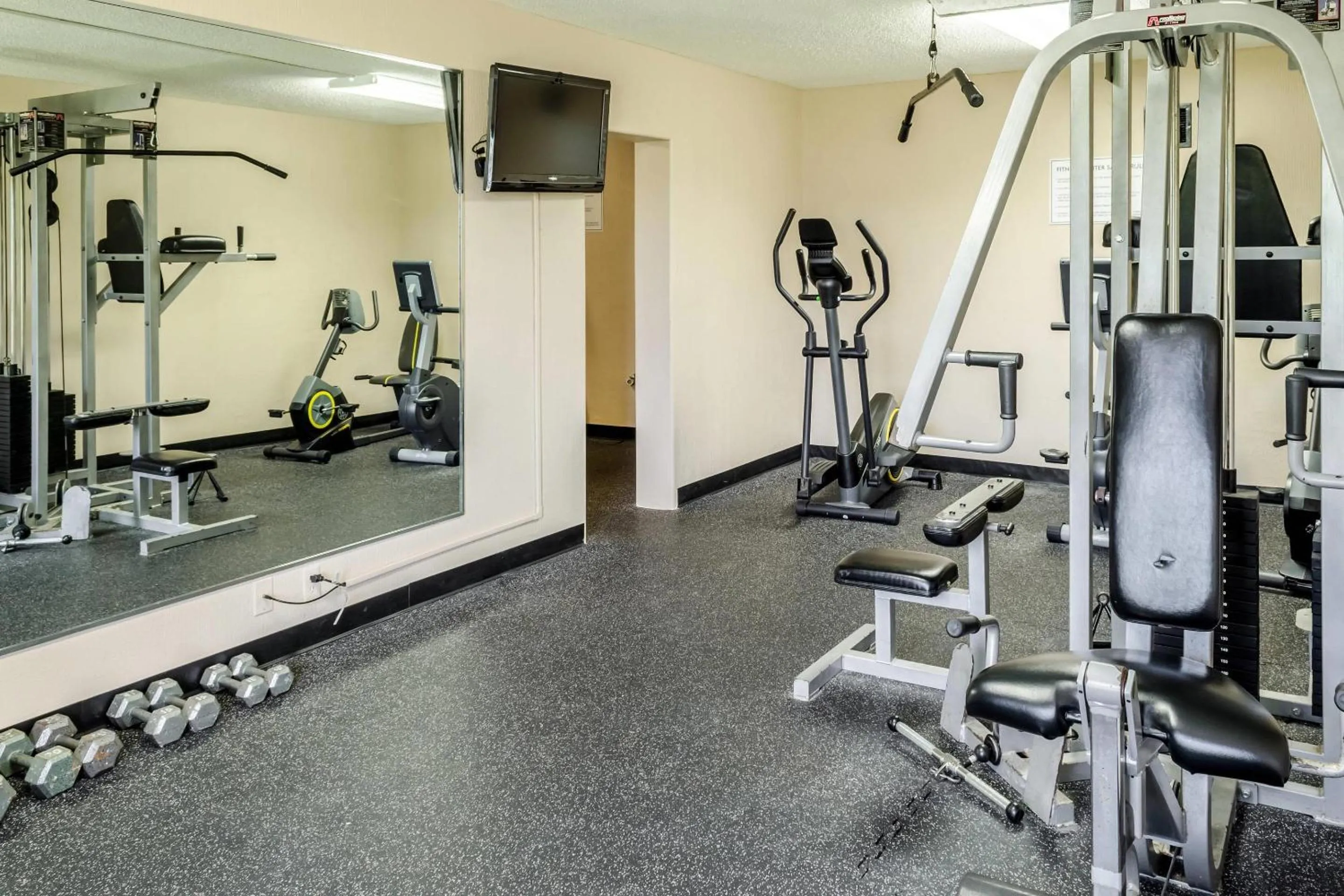 Fitness centre/facilities in Quality Inn Moss Point - Pascagoula