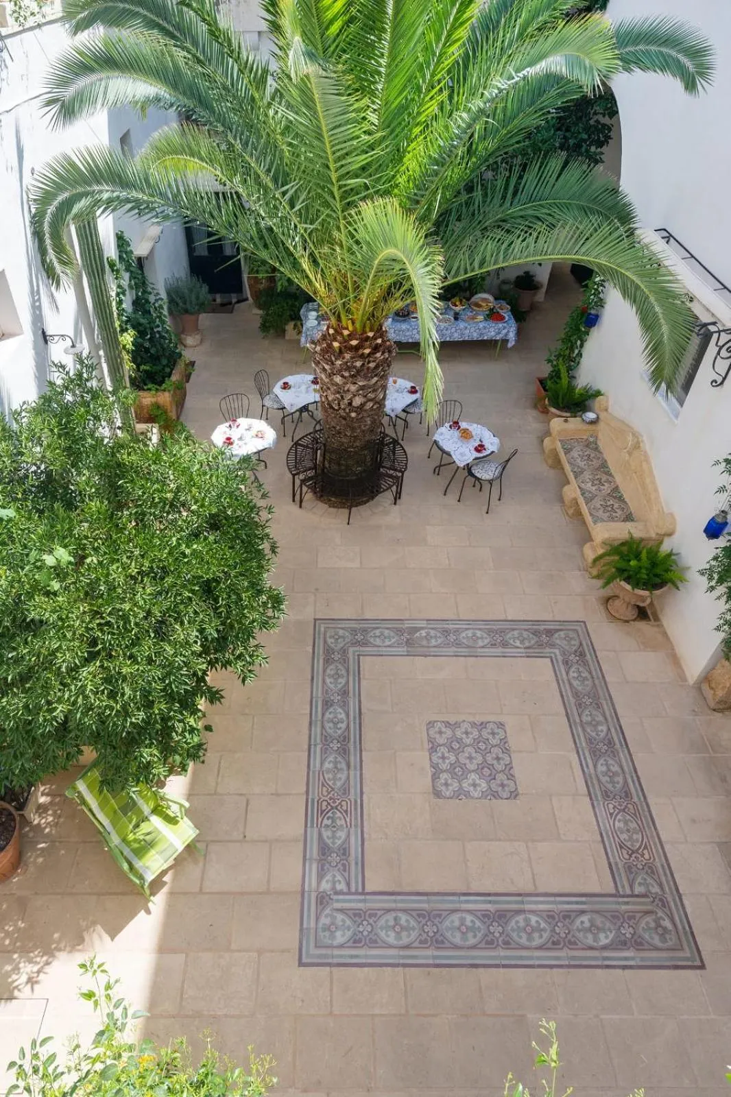 Patio in Palazzo Tre Cardi