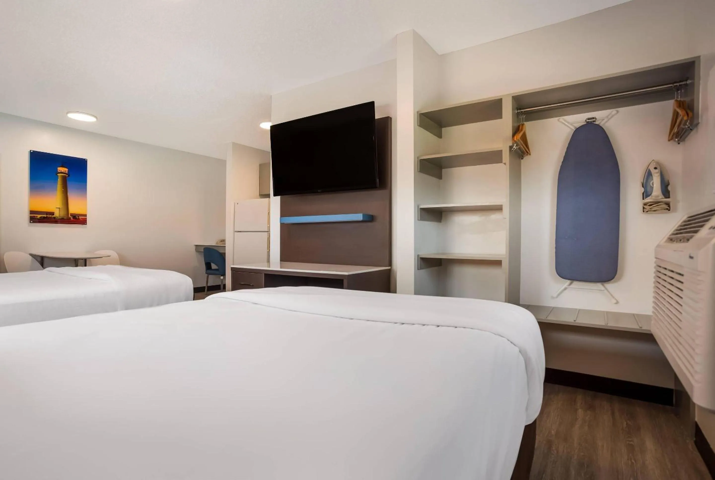 Bedroom, Bed in Suburban Studios Biloxi North Area