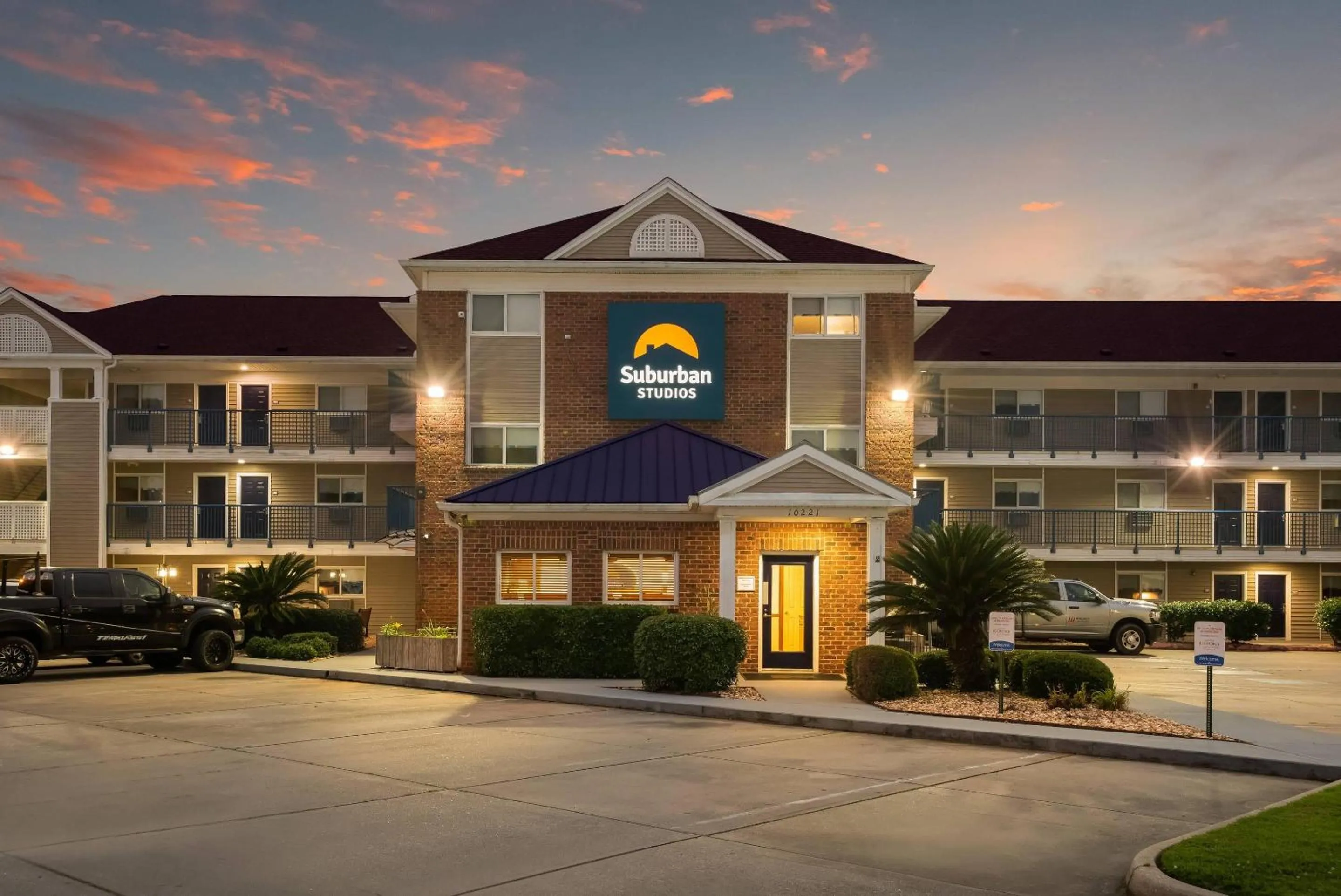 Property building in Suburban Studios Biloxi North Area