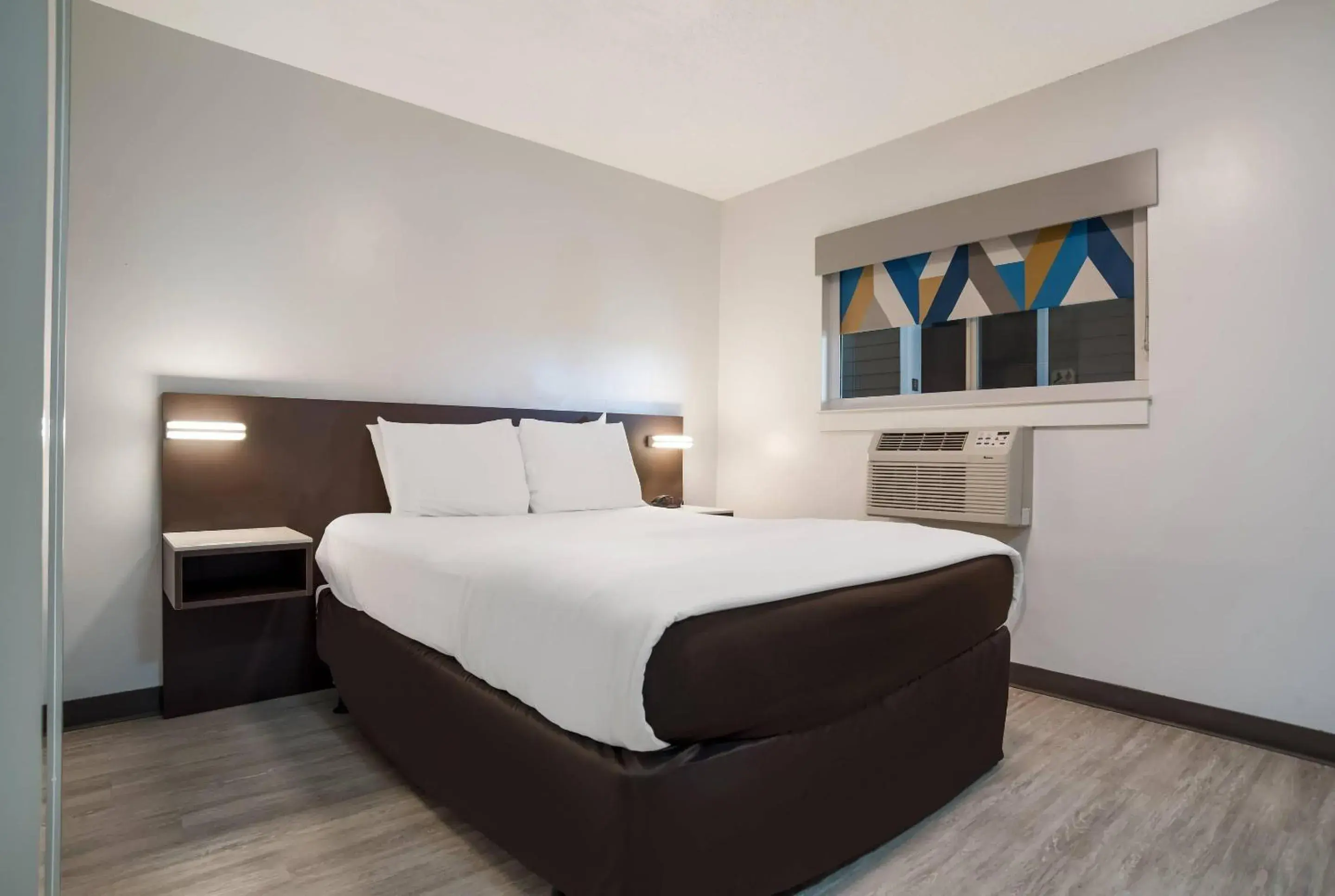 Bedroom, Bed in Suburban Studios Biloxi North Area Bedroom, Bed in Suburban Studios Biloxi North Area