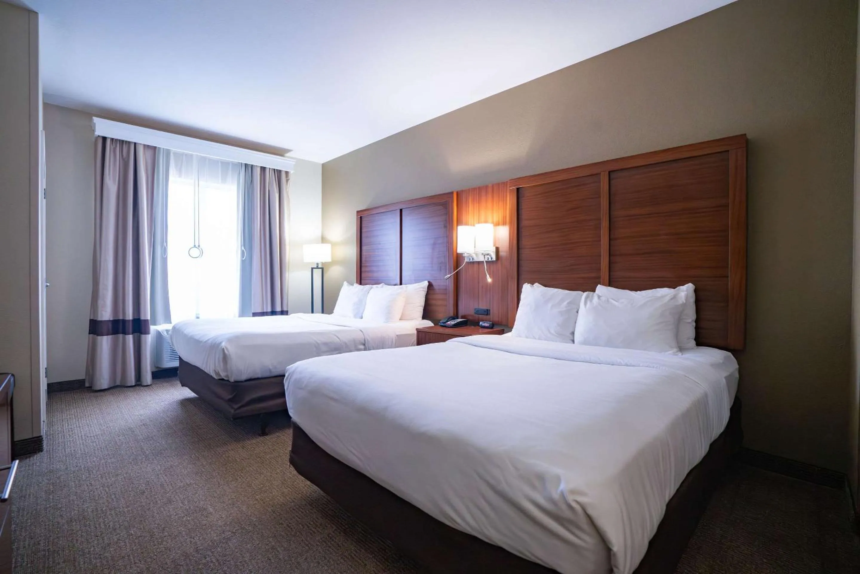 Bedroom, Bed in Comfort Suites Flowood - Jackson Airport