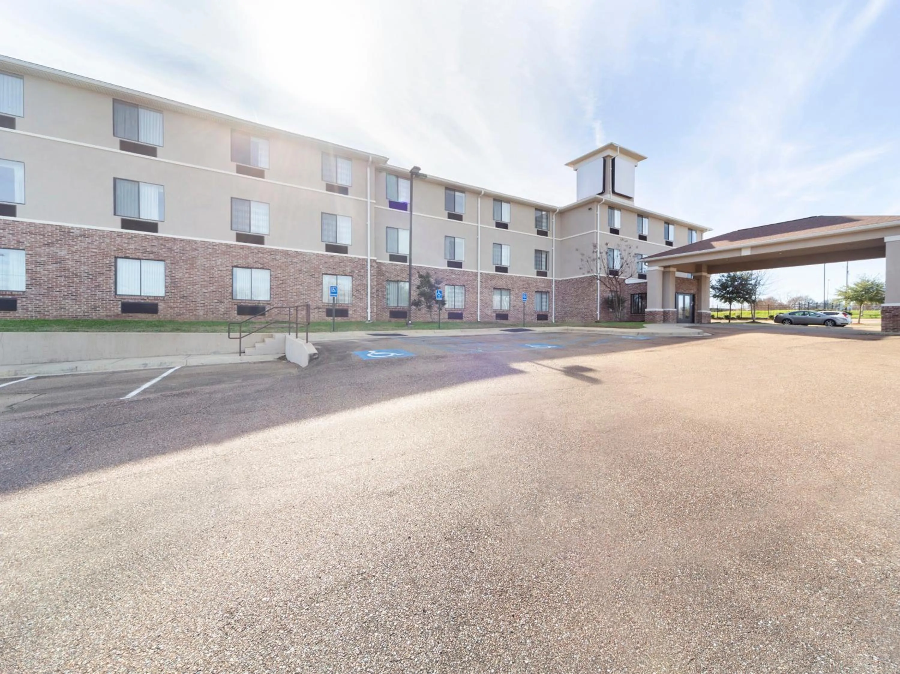 Facade/entrance, Property Building in Ramada by Wyndham Jackson MS