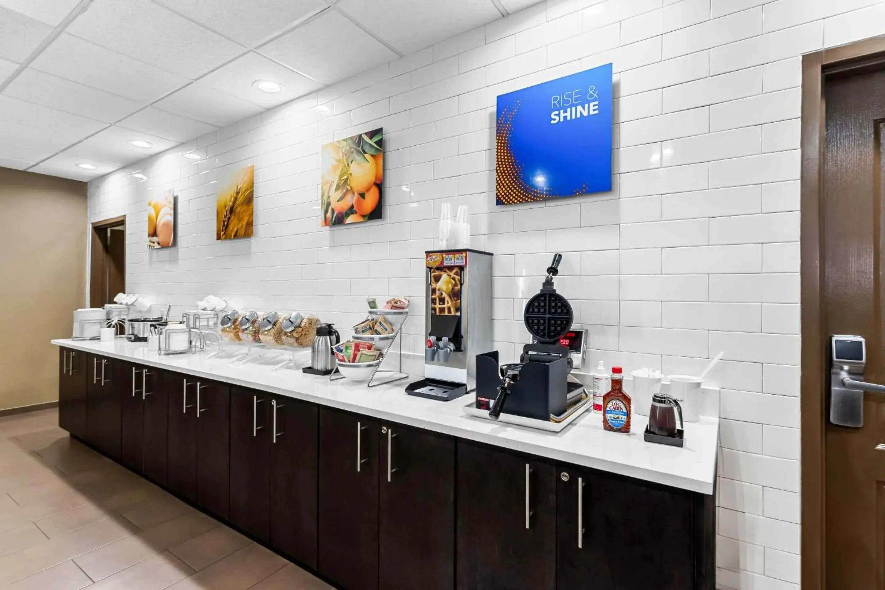 Breakfast in Comfort Inn & Suites Grenada Breakfast in Comfort Inn & Suites Grenada