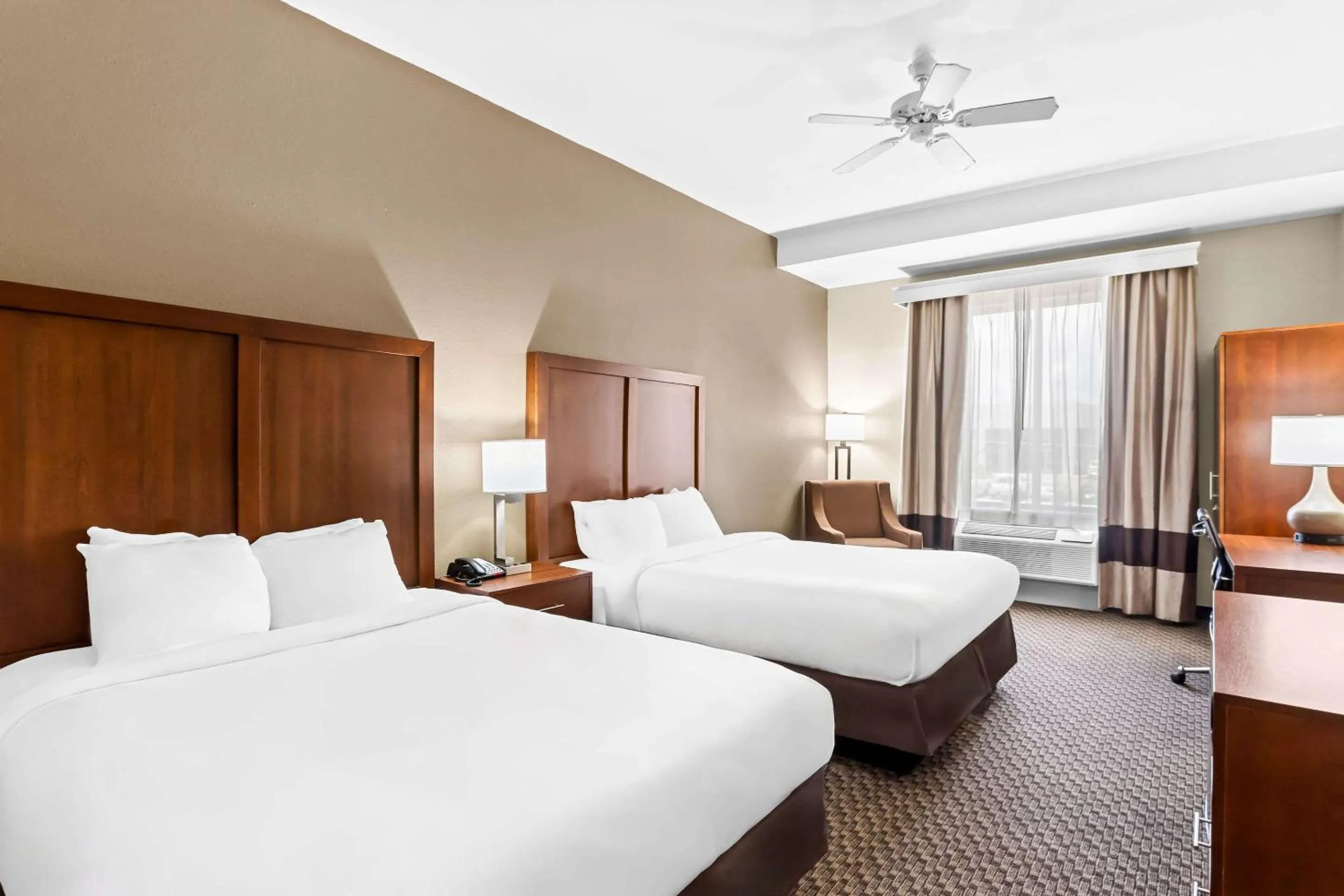 Bedroom, Bed in Comfort Inn & Suites Grenada