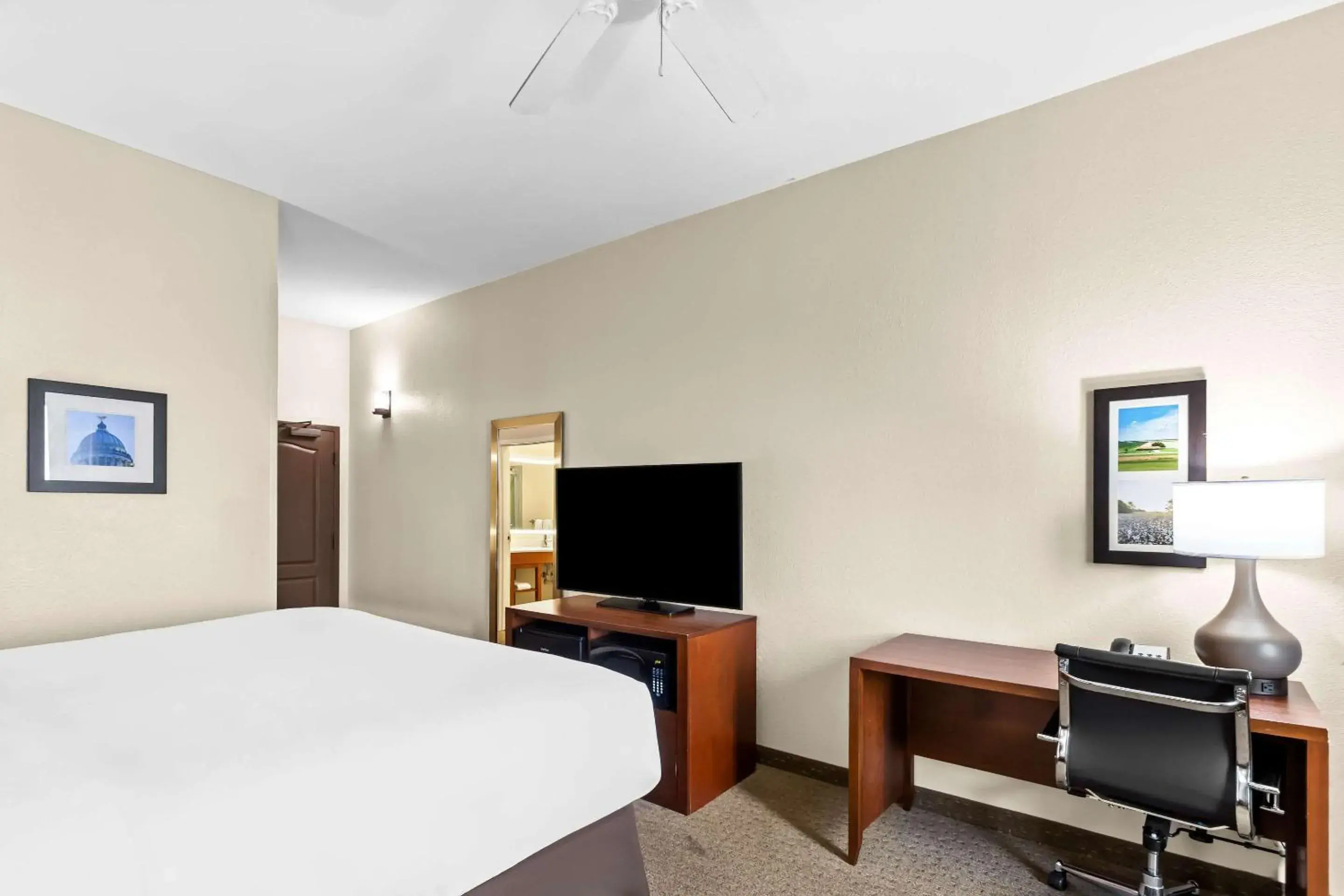 Bedroom in Comfort Inn & Suites Grenada Bedroom in Comfort Inn & Suites Grenada