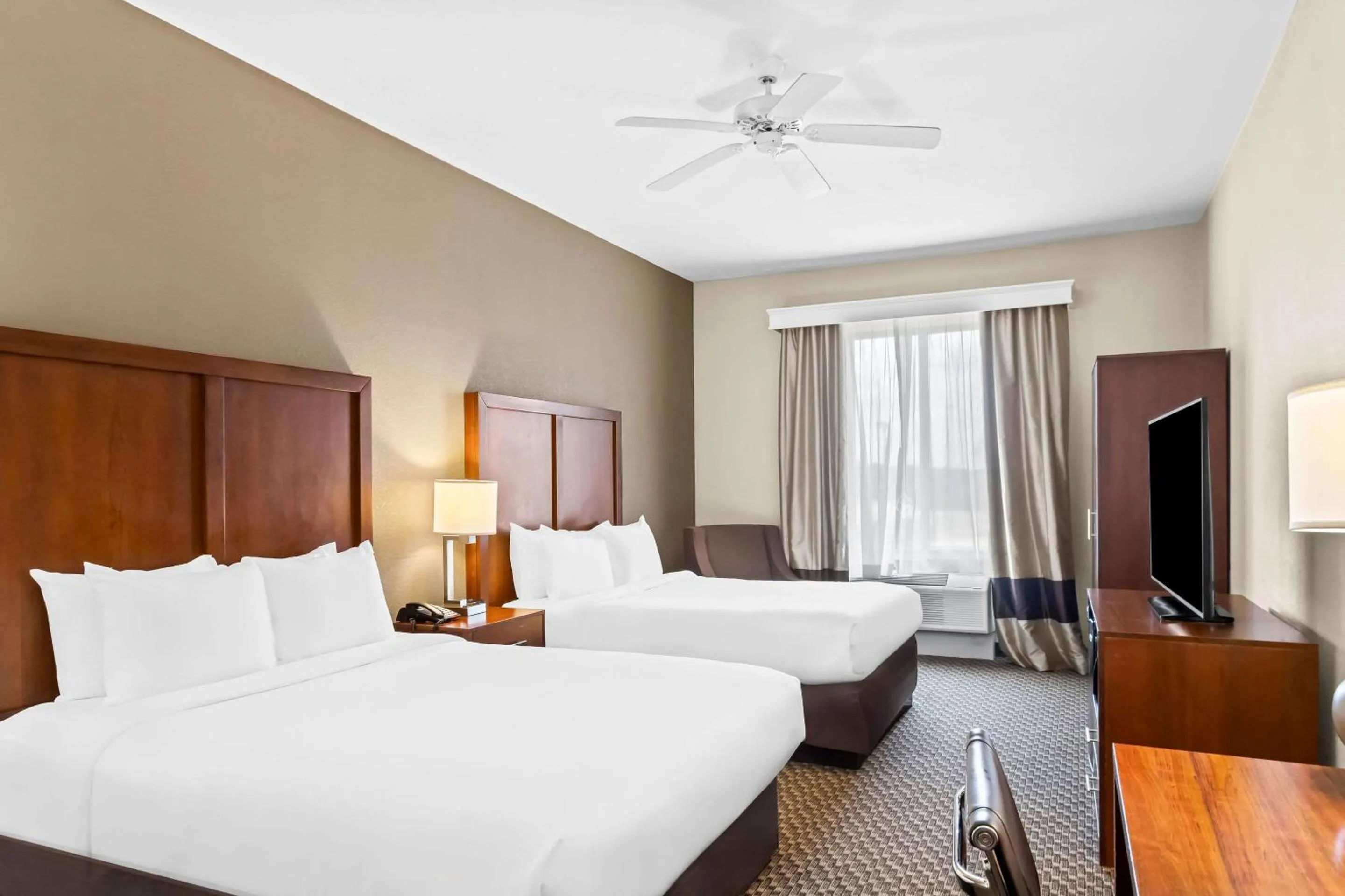 Bedroom, Bed in Comfort Inn & Suites Grenada