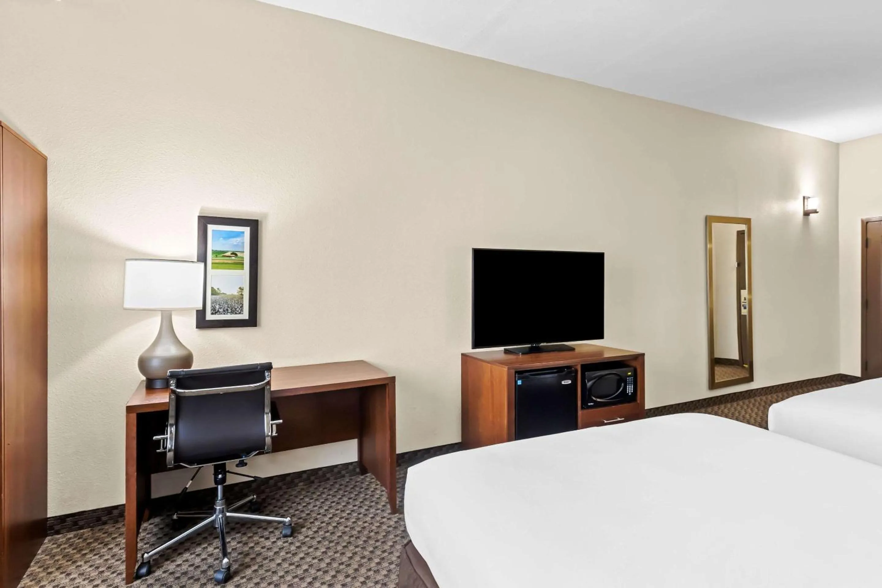 Bedroom, Bed in Comfort Inn & Suites Grenada