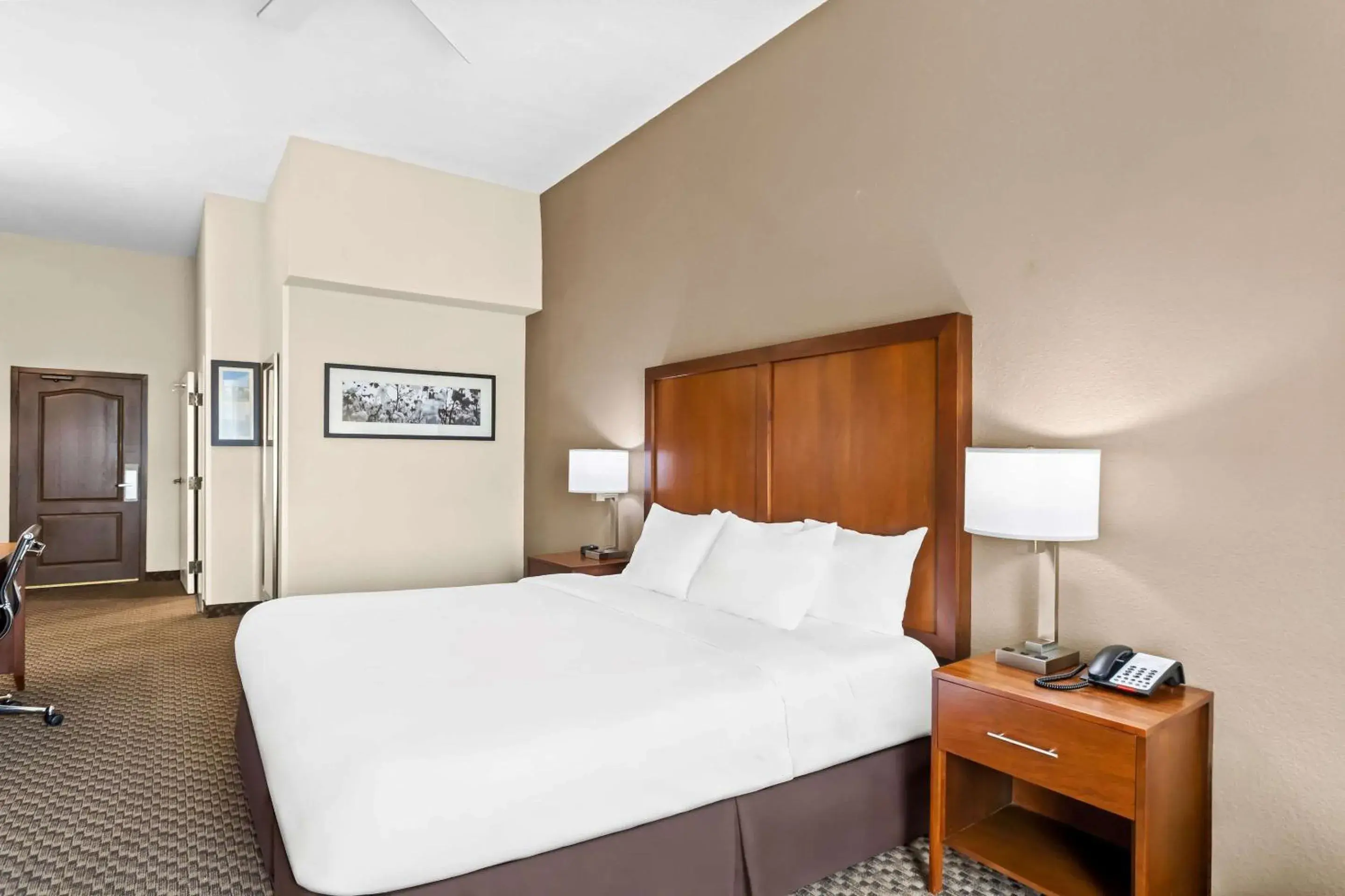 Bedroom, Bed in Comfort Inn & Suites Grenada Bedroom, Bed in Comfort Inn & Suites Grenada