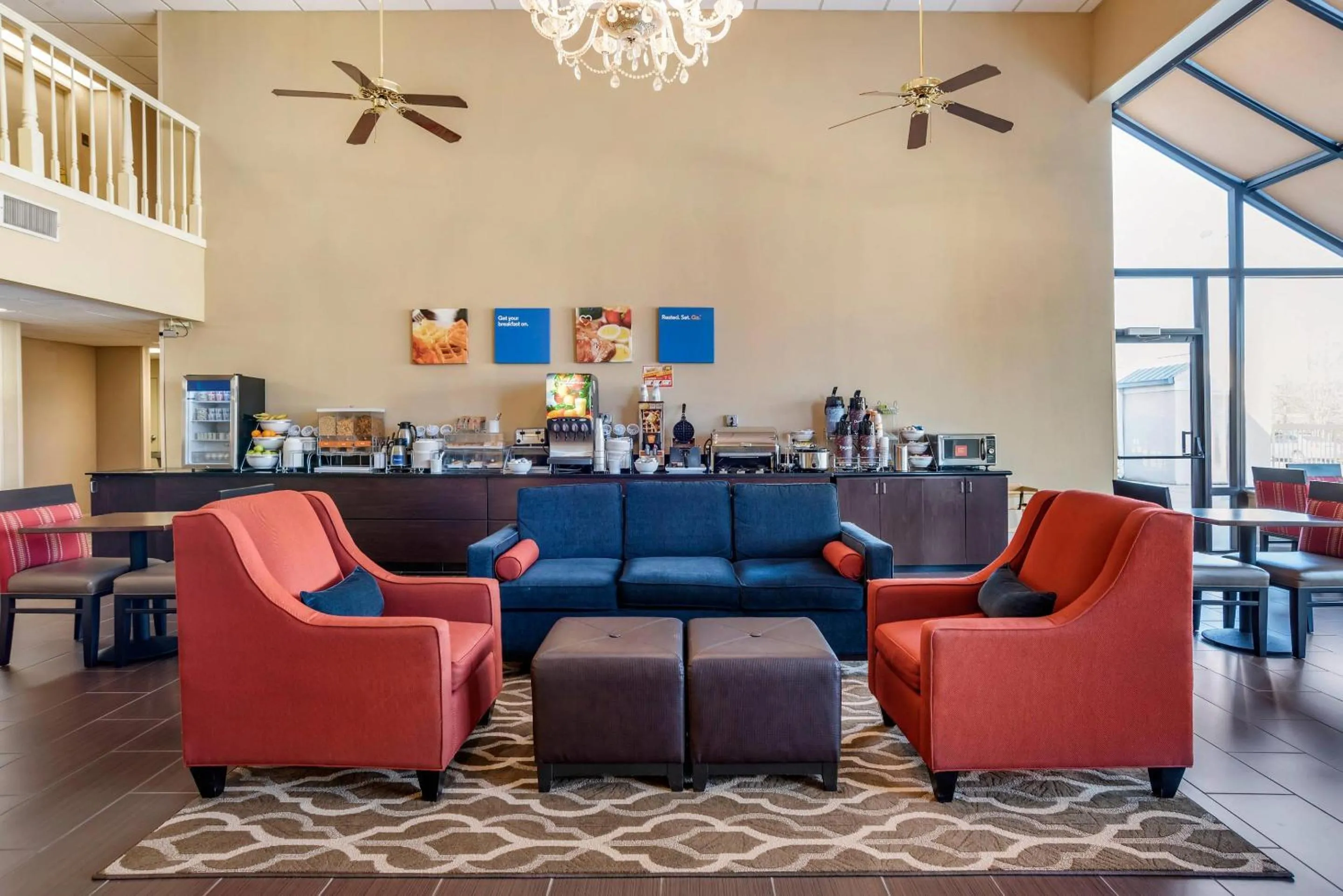 Breakfast in Comfort Inn Pearl-Jackson