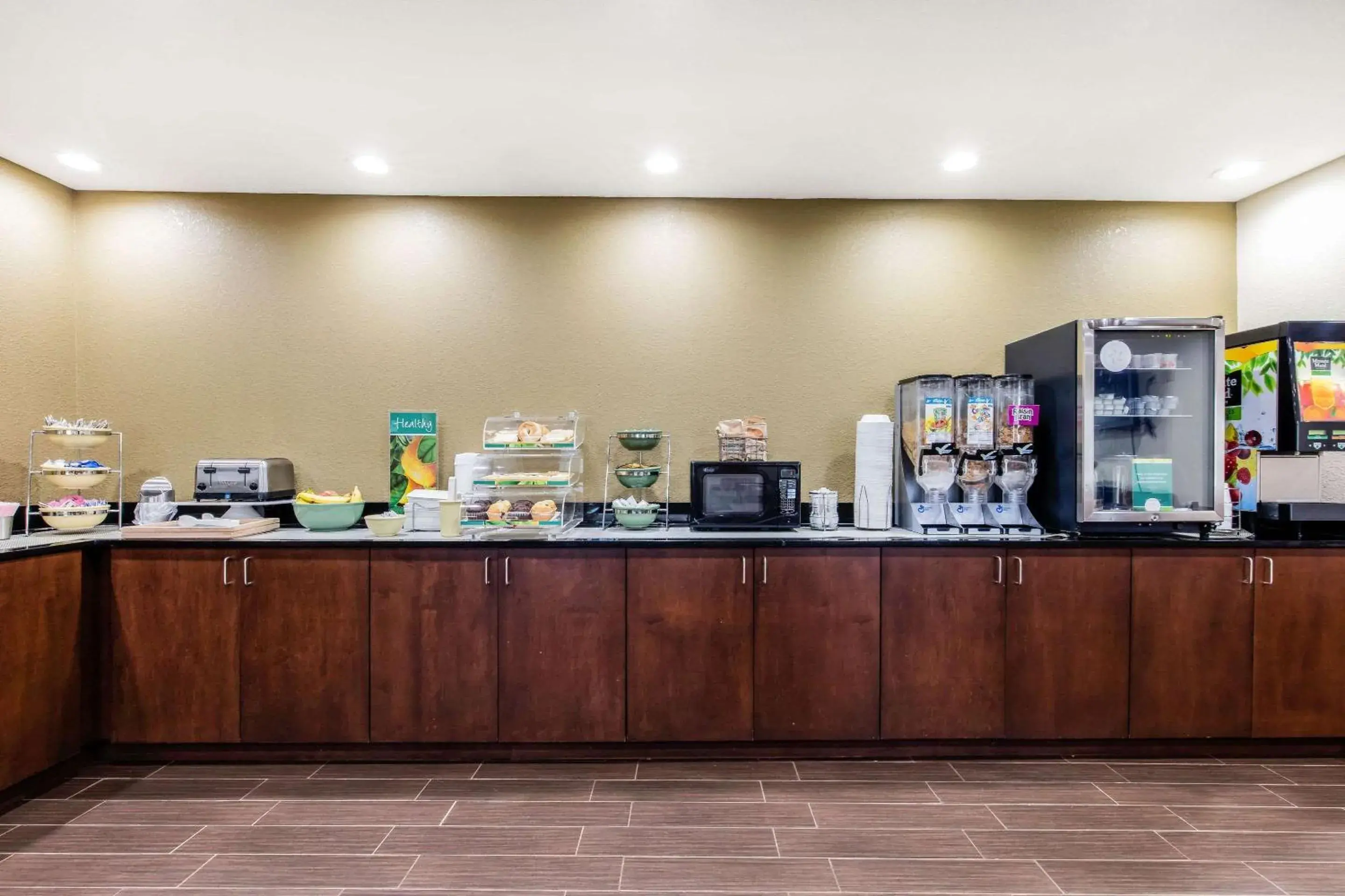 Restaurant/places to eat in Quality Inn Restaurant/places to eat in Quality Inn