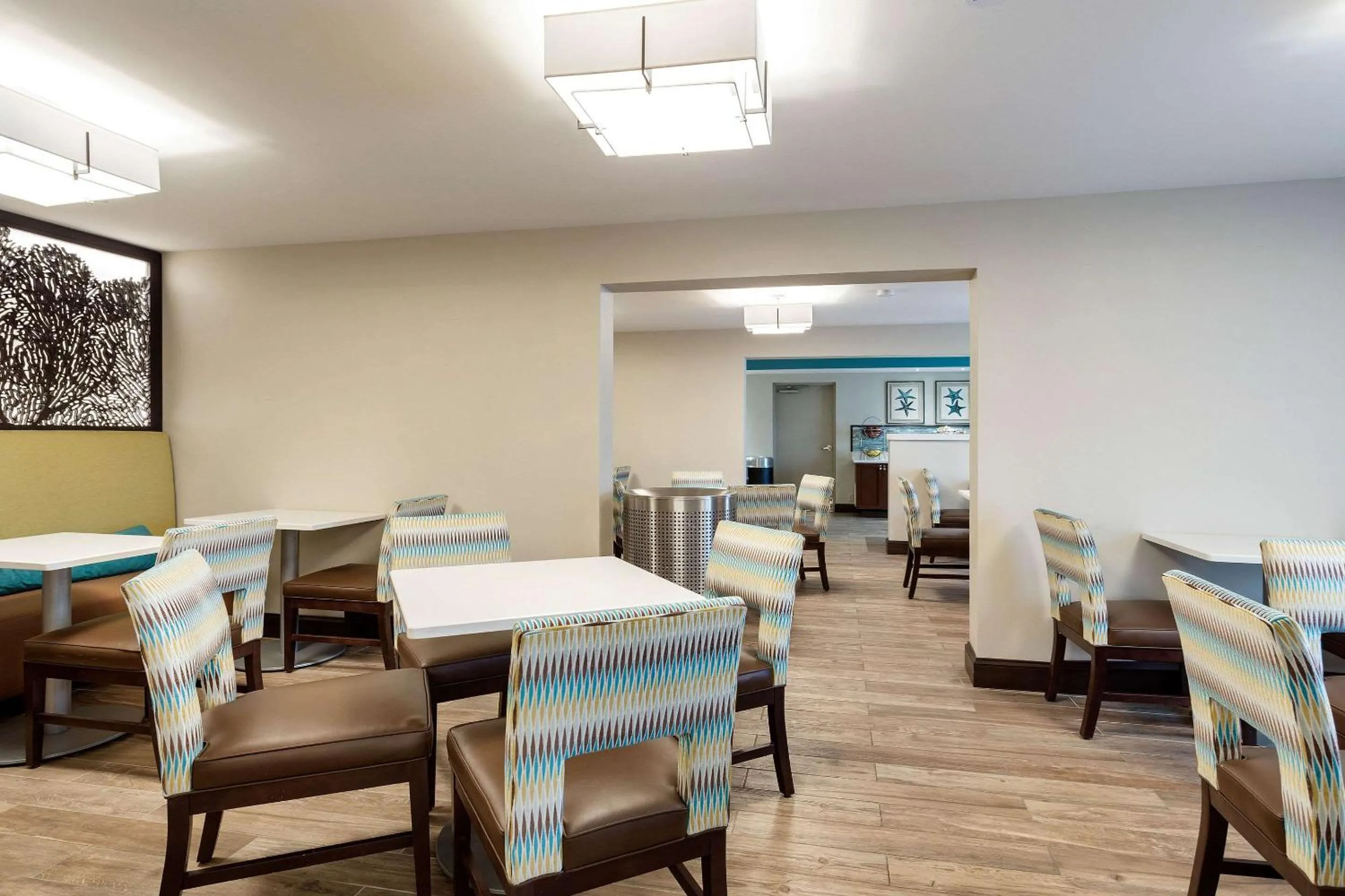 Restaurant/places to eat in Quality Inn Gulfport I-10