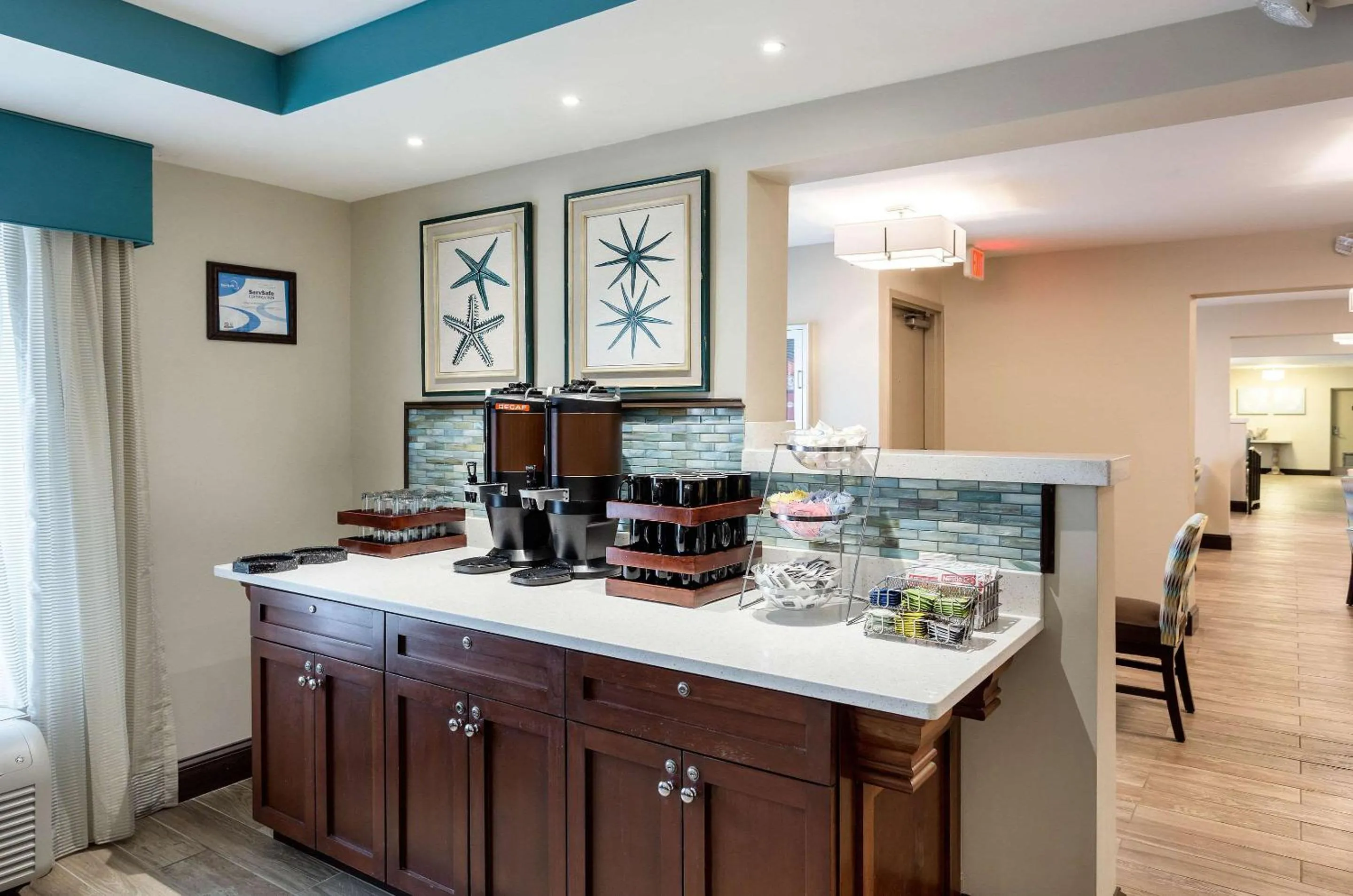 Restaurant/places to eat in Quality Inn Gulfport I-10