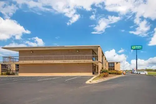 Quality Inn Columbus, MS Quality Inn Columbus, MS