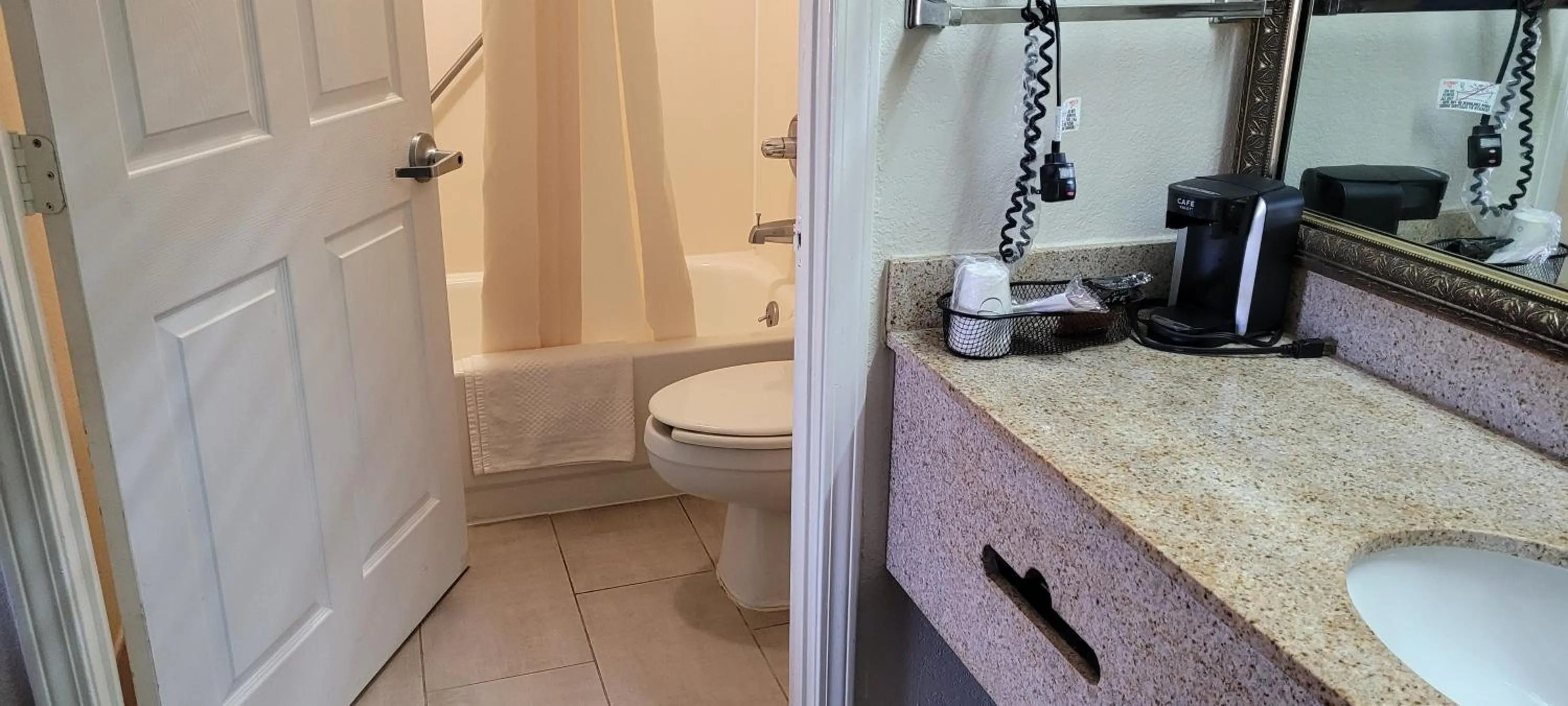 Bathroom in Motel 6 Jackson MS Southwest