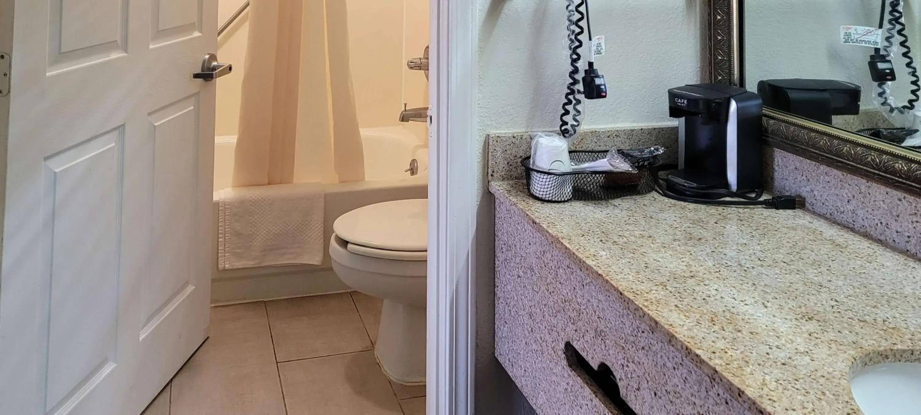 Suite - Non-Smoking in Motel 6 Jackson MS Southwest Suite - Non-Smoking in Motel 6 Jackson MS Southwest