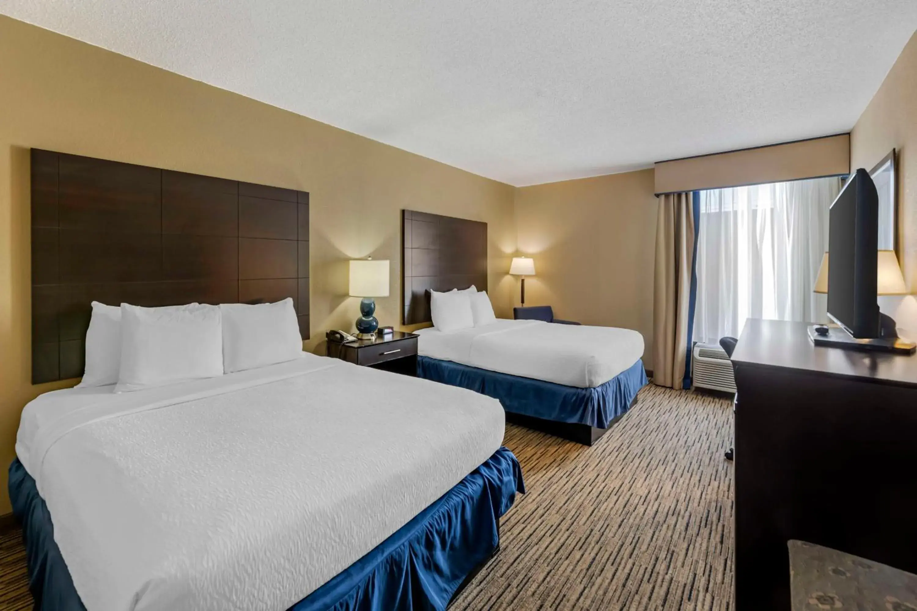 Bedroom, Bed in Best Western New Albany Bedroom, Bed in Best Western New Albany