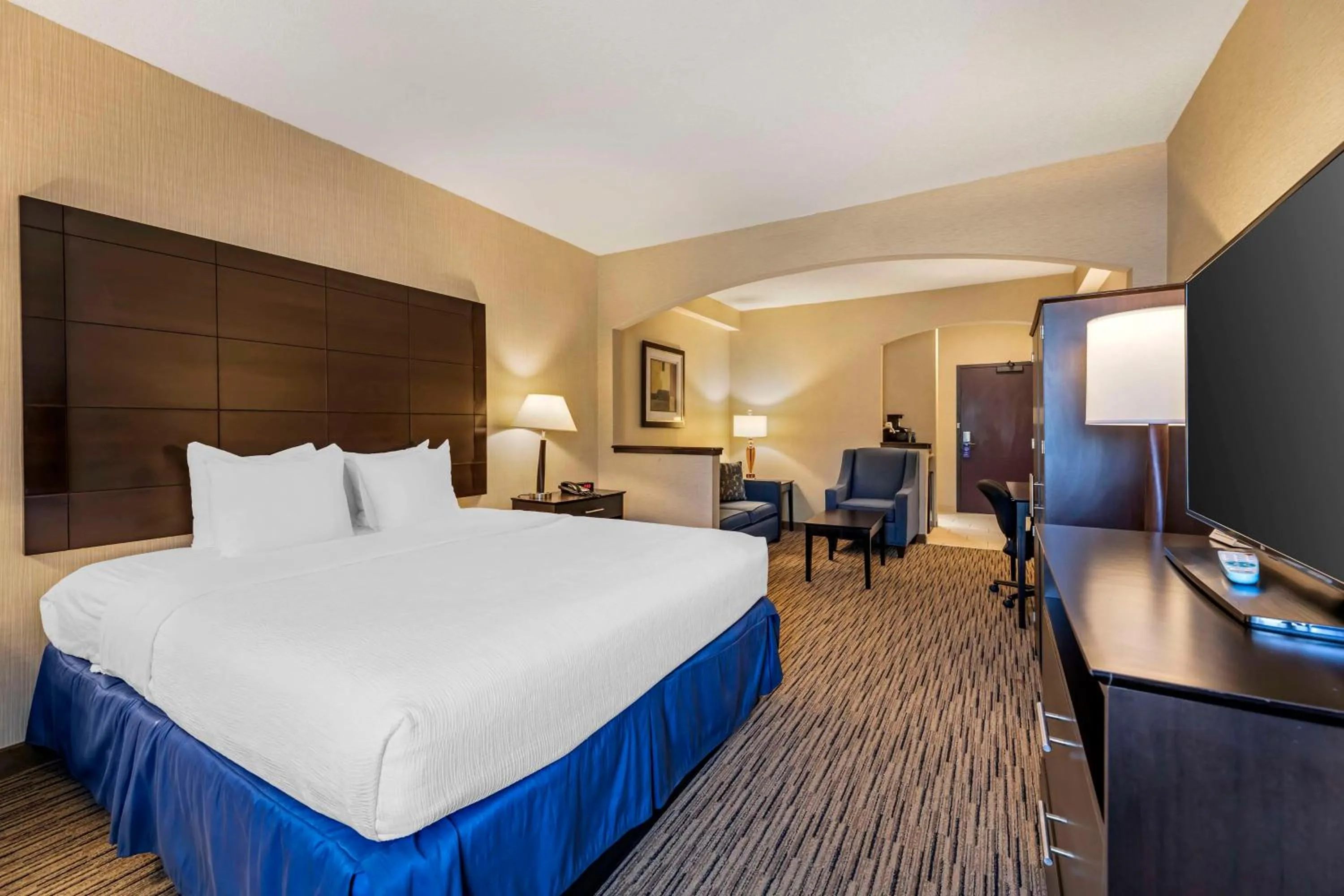 Bedroom, Bed in Best Western New Albany